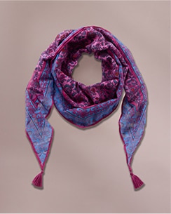 Filter by Scarves, Ponchos & Ruanas
