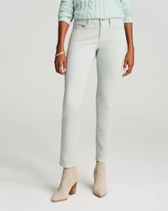 Filter by Slim & Straight Styles