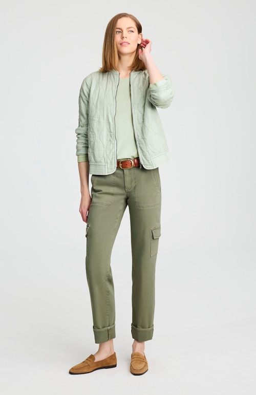 Shop our relaxed straight-leg cargo jeans