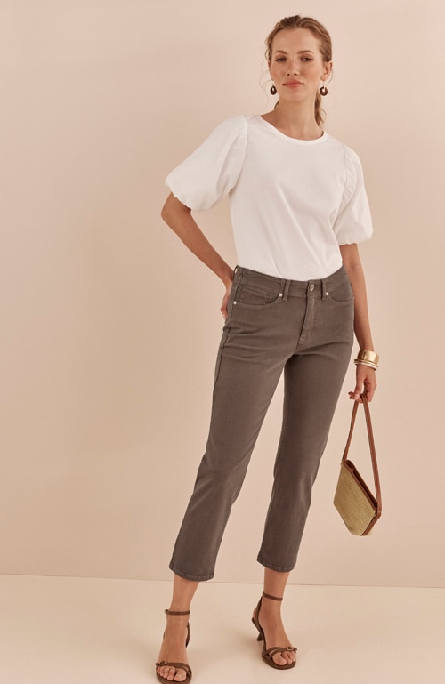 Shop our high-rise straight-leg cropped jeans