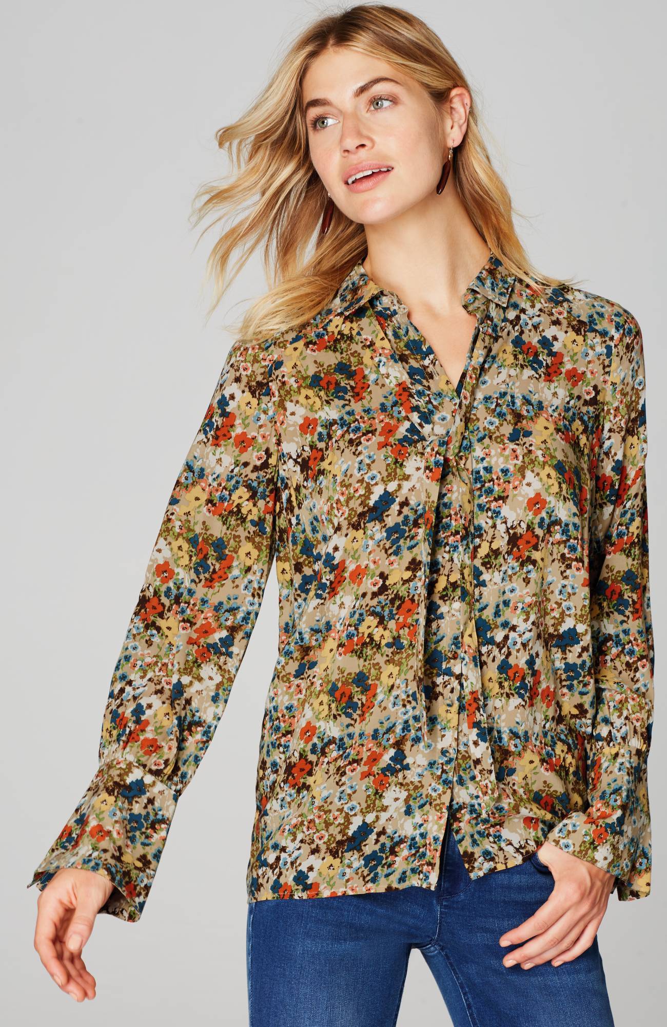 floral blouses with jeans