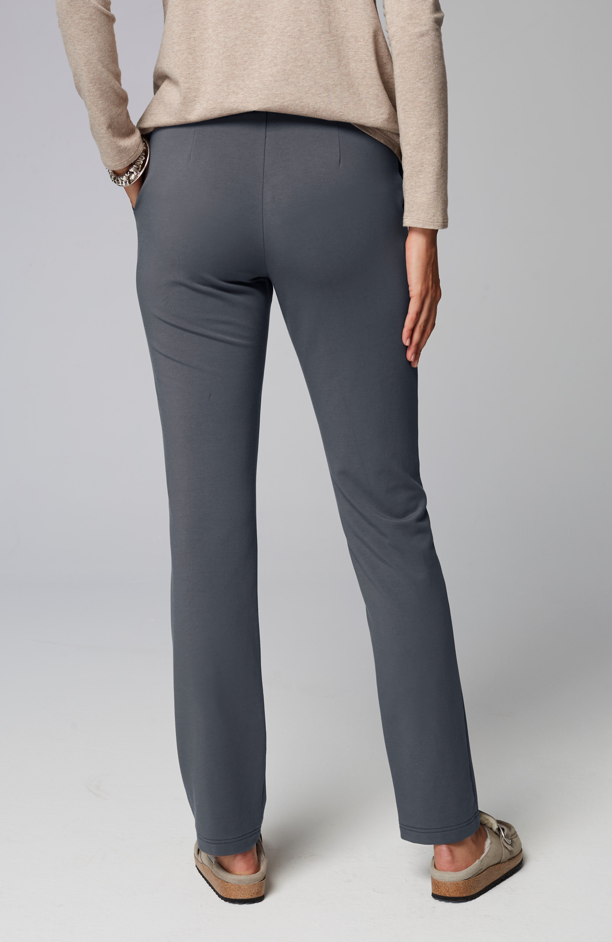 FIT SUPREME STRETCH PINTUCKED SLIM-LEG P | JJill