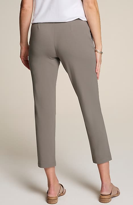 pure jill affinity slim-leg crops