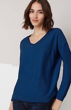 Image for Simple Essence V-Neck Pullover