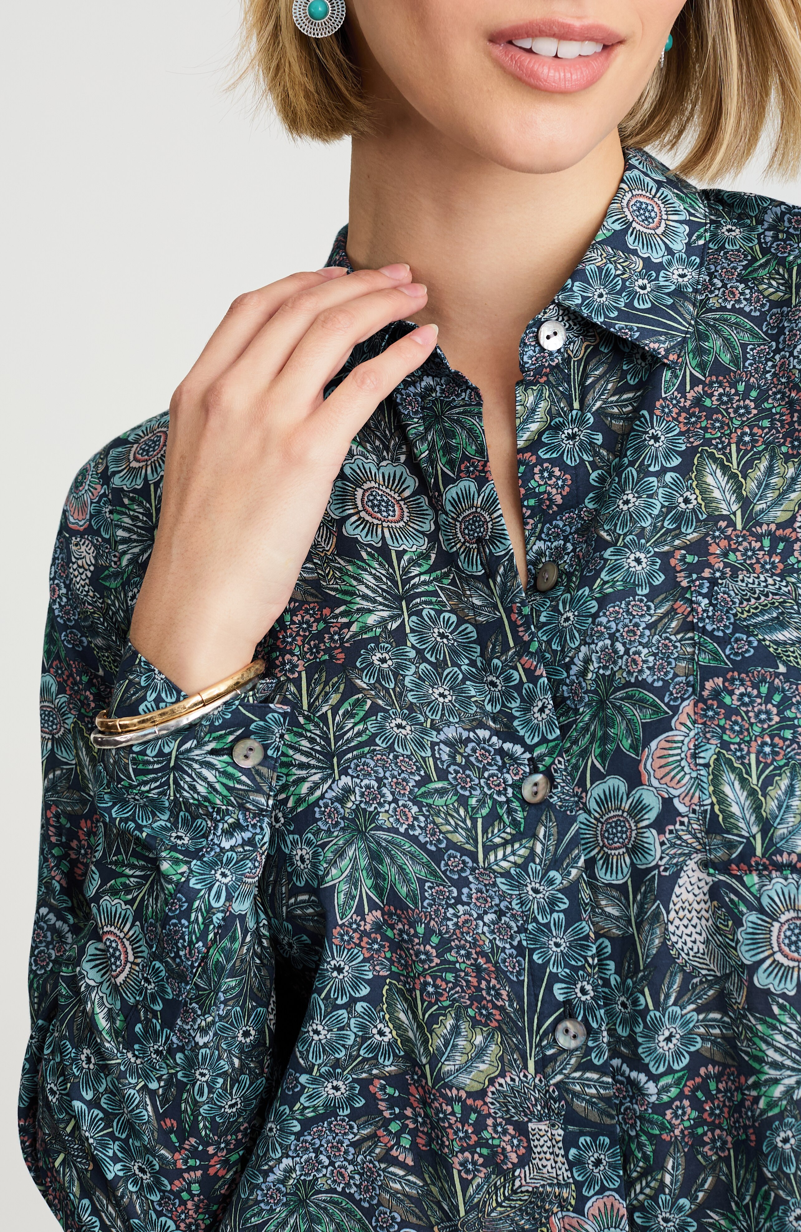 ONE-POCKET SHIRRED-BACK SHIRT | JJill