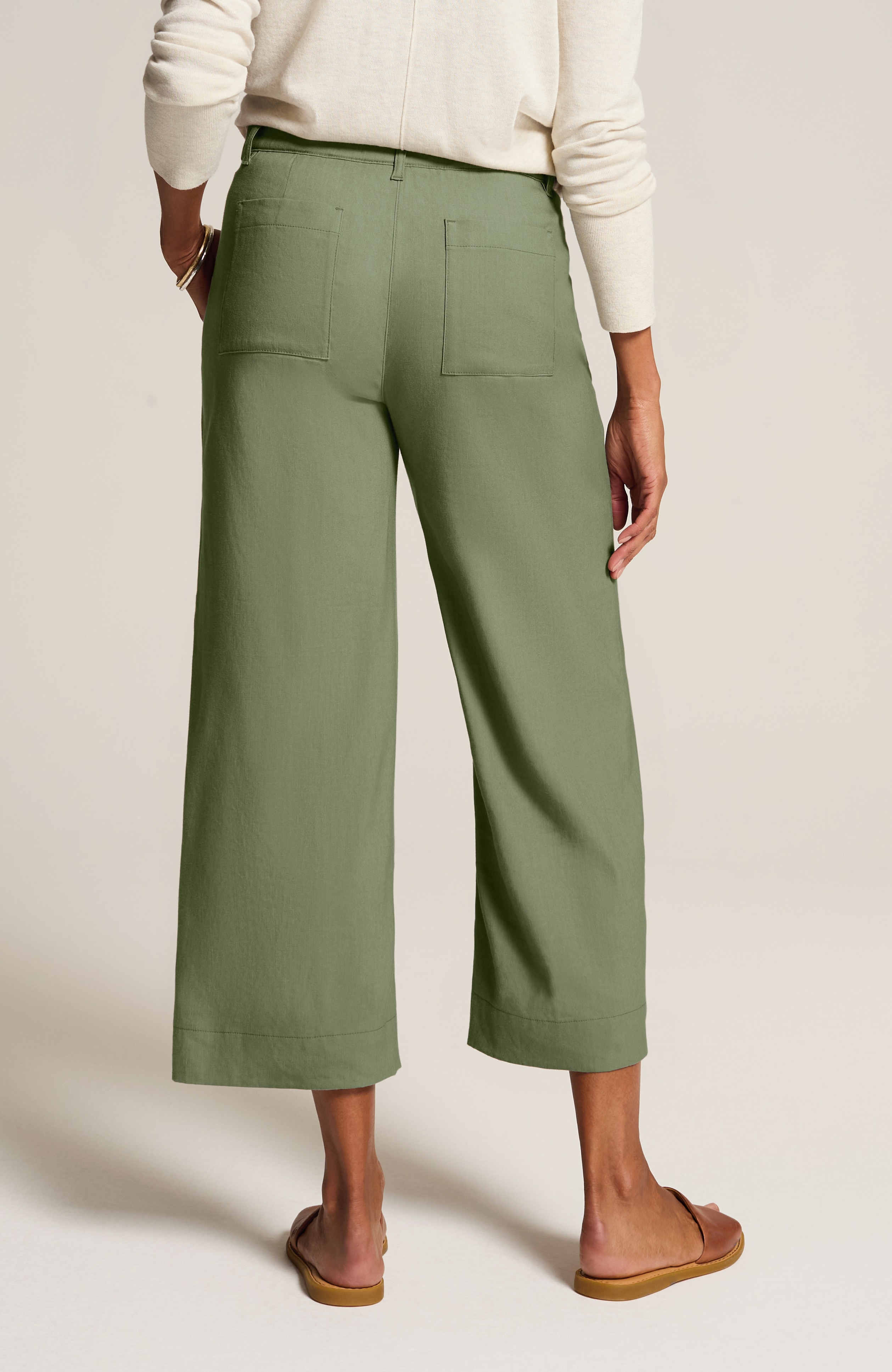 LINEN-STRETCH PATCH-POCKET CROPS | JJill