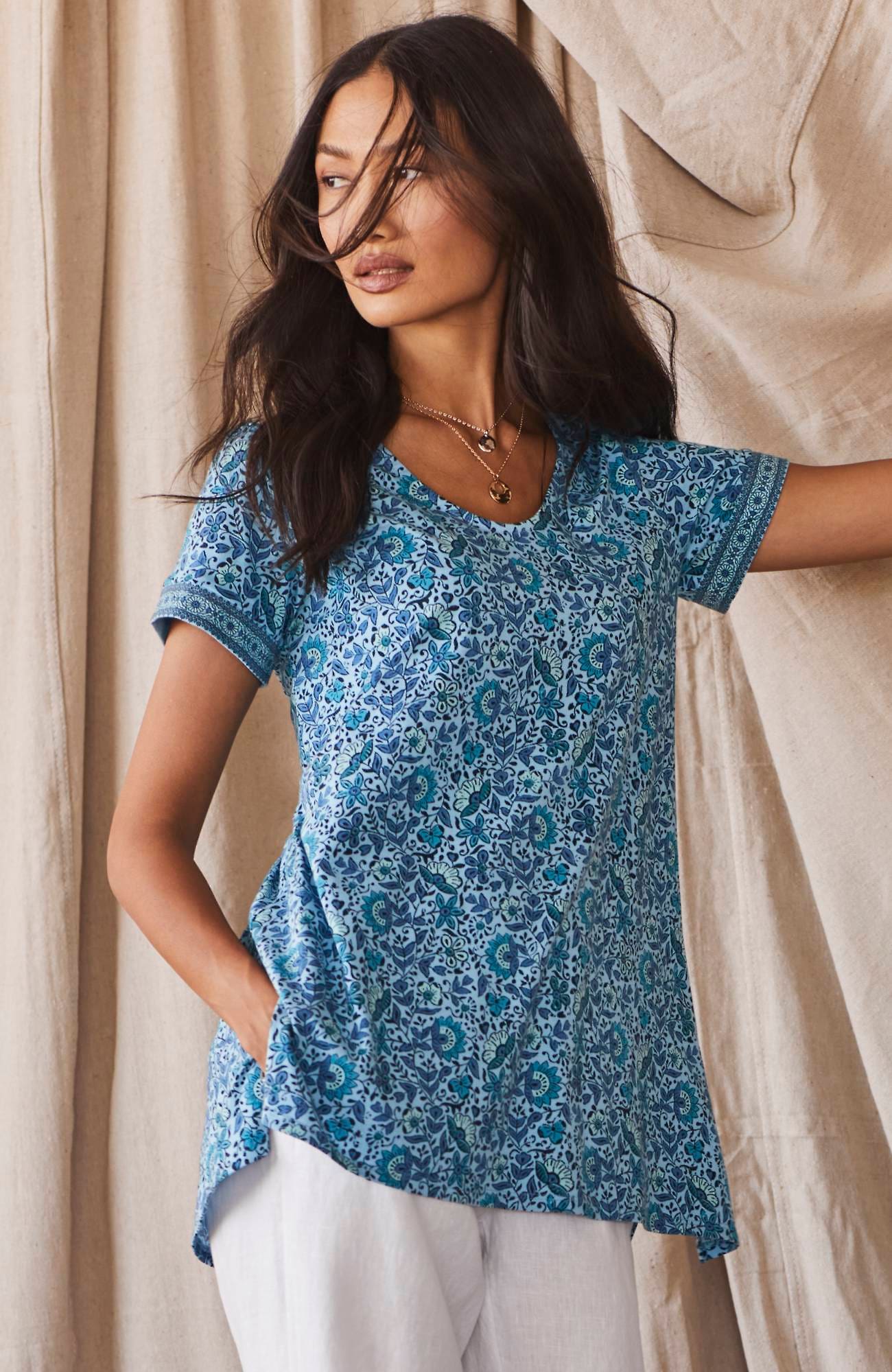 Jjill J.jill Pure Jill Side-slit Elliptical Tee In Soft Blue Wave Mixed Artisanal Floral