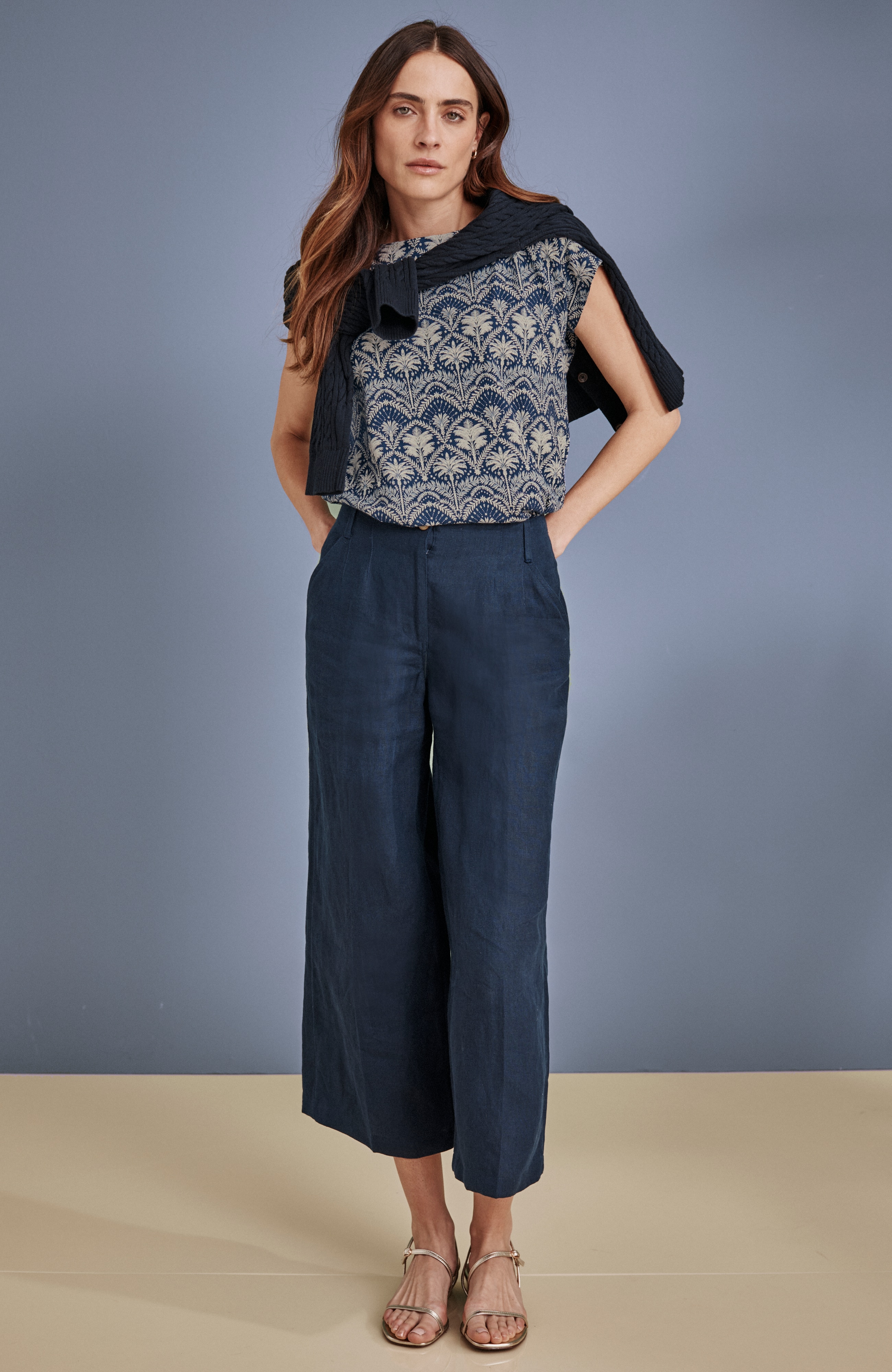 boat-neck buttoned-back tee