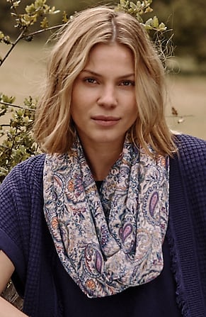 Image for Featherweight Infinity Scarf