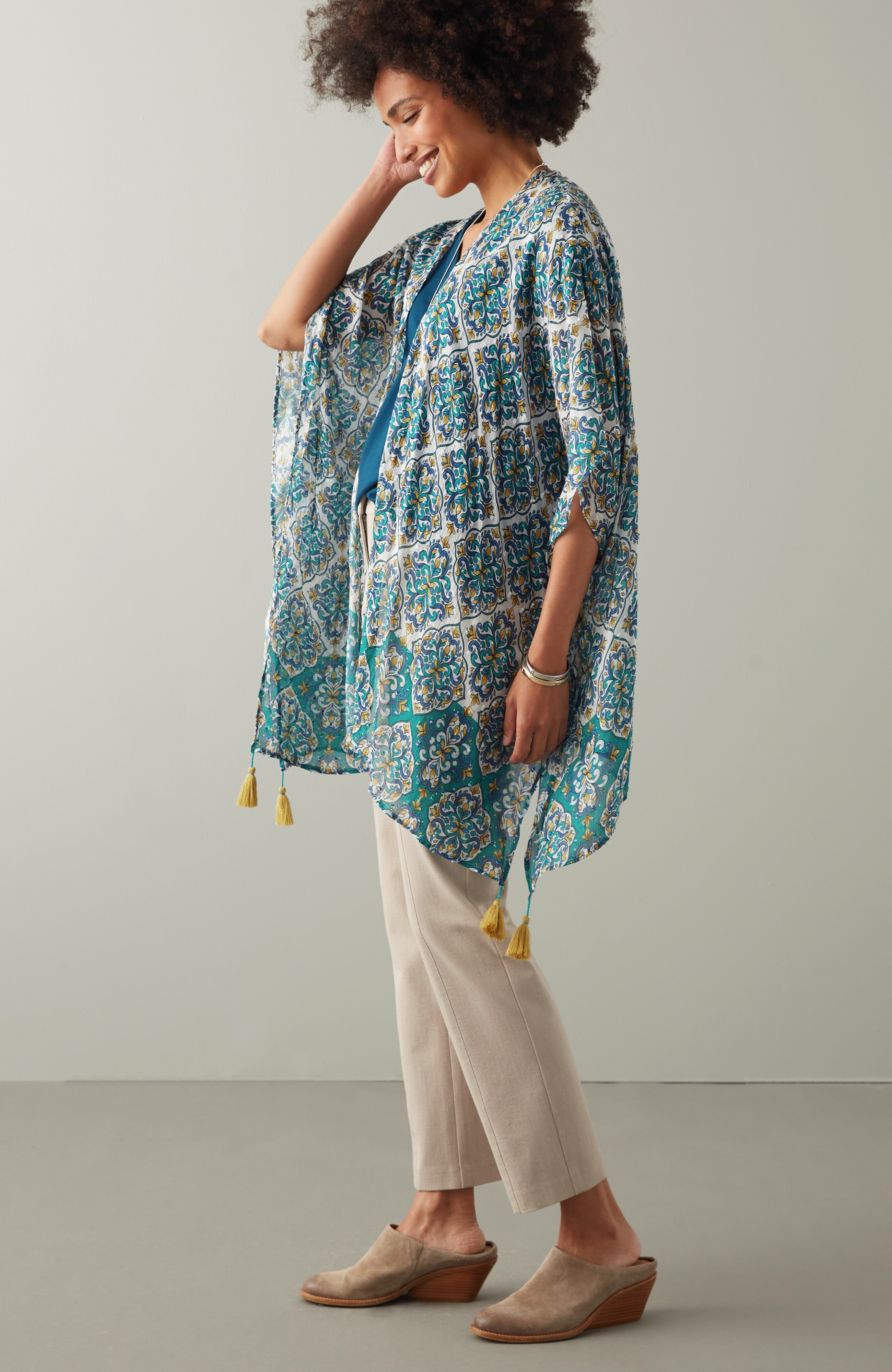 tasseled-border geo ruana