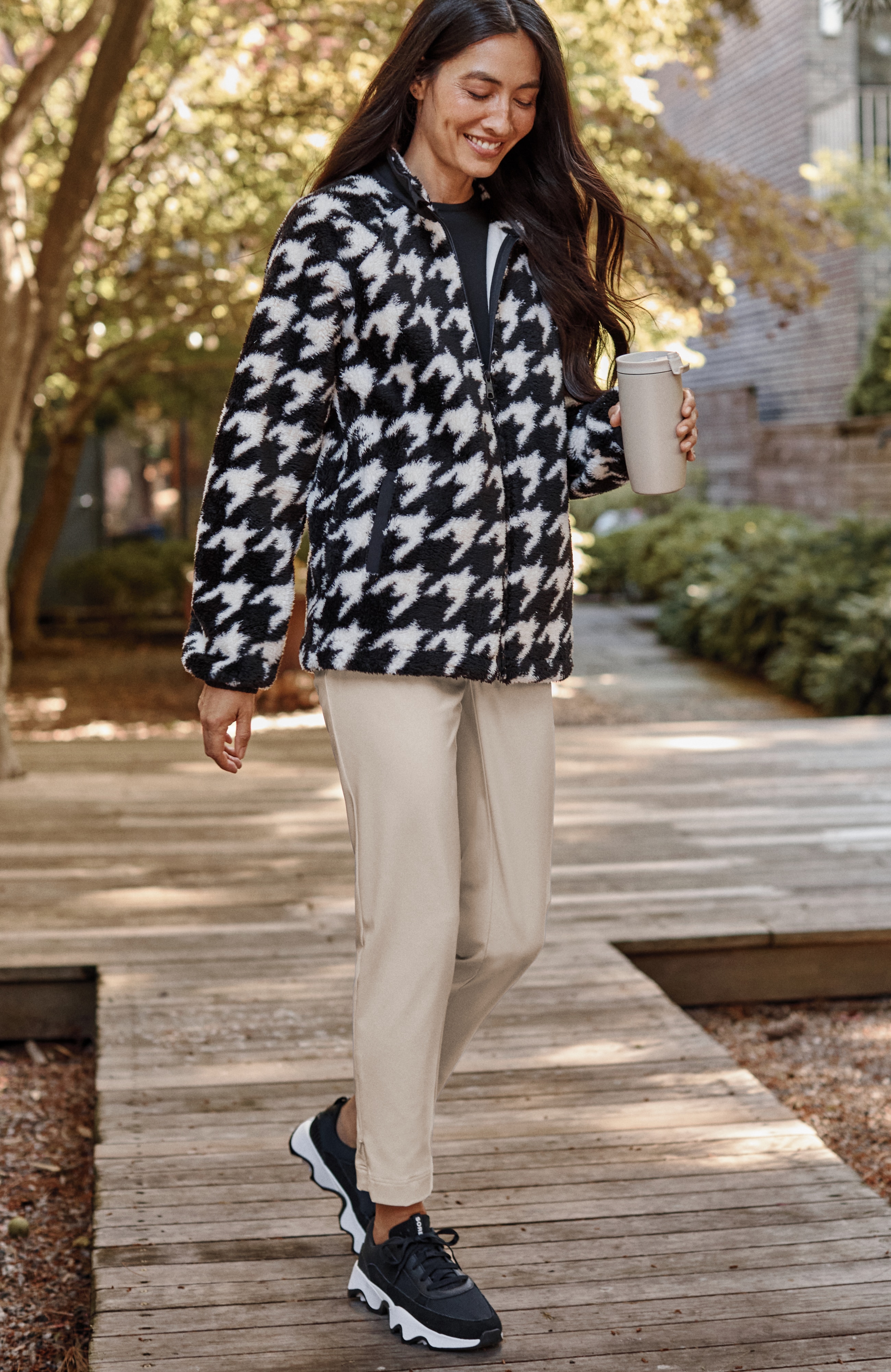 fit zipped-ankle pants