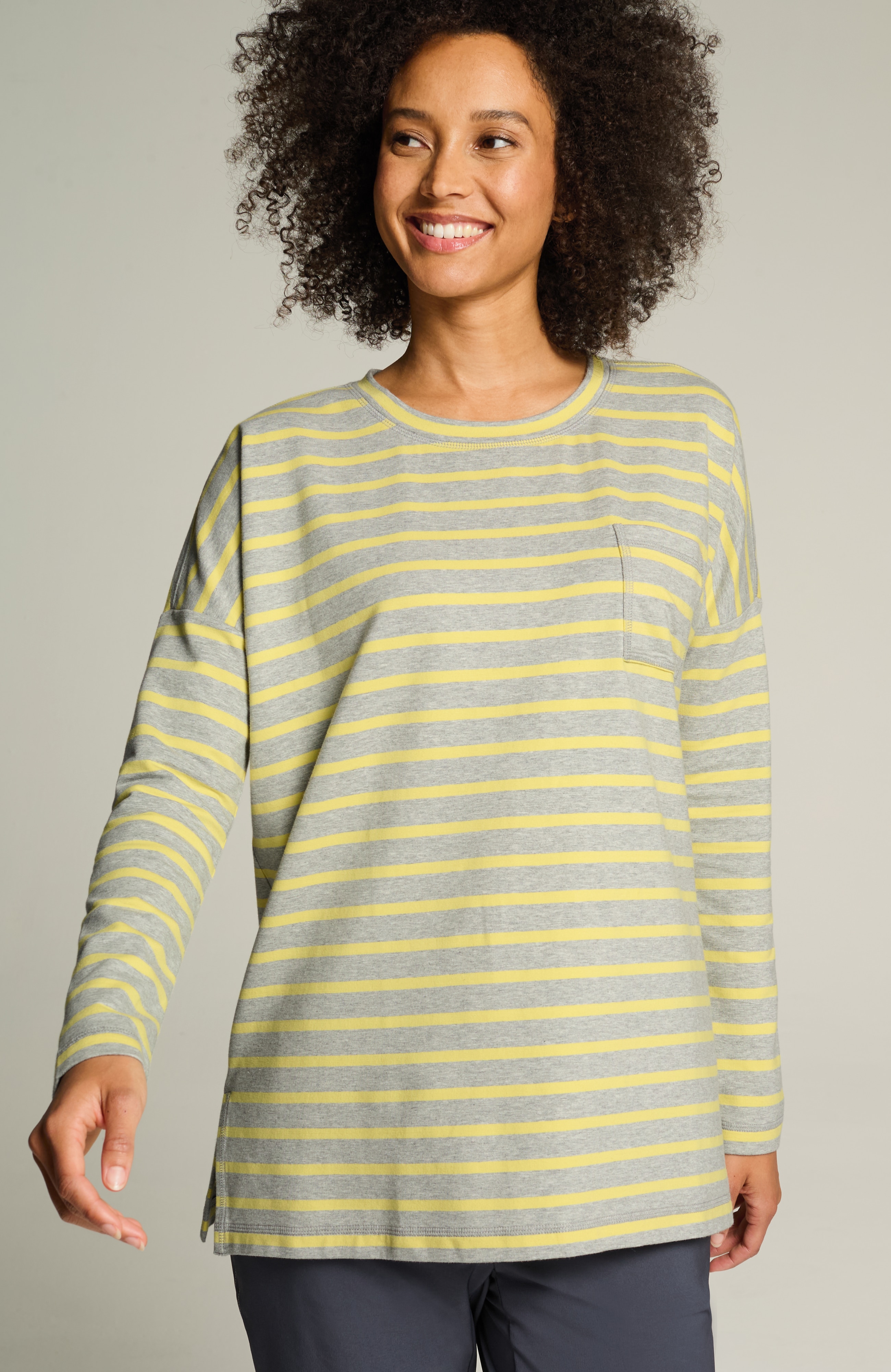 fit oversized one-pocket tunic