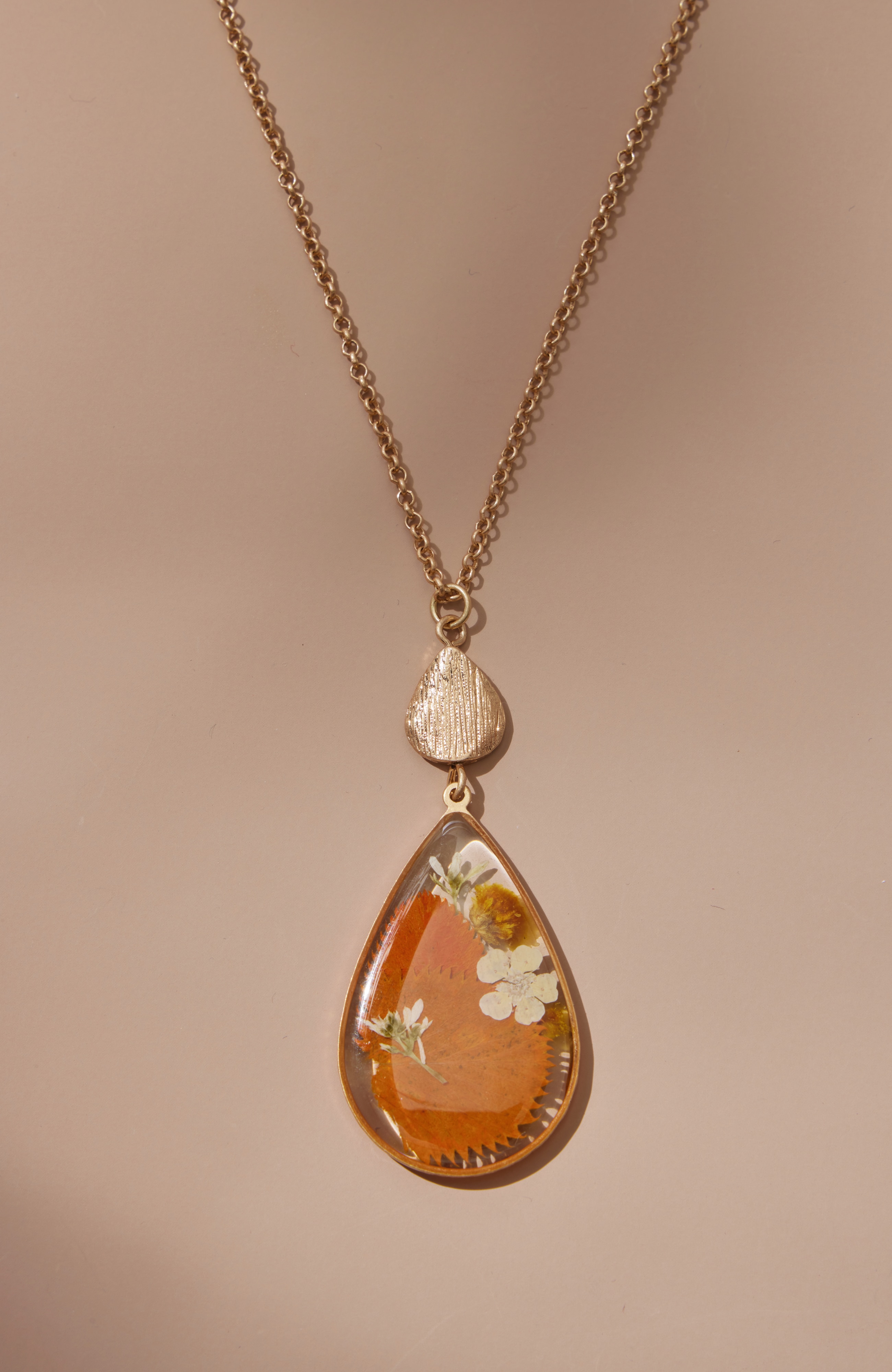 pressed leaves pendant necklace