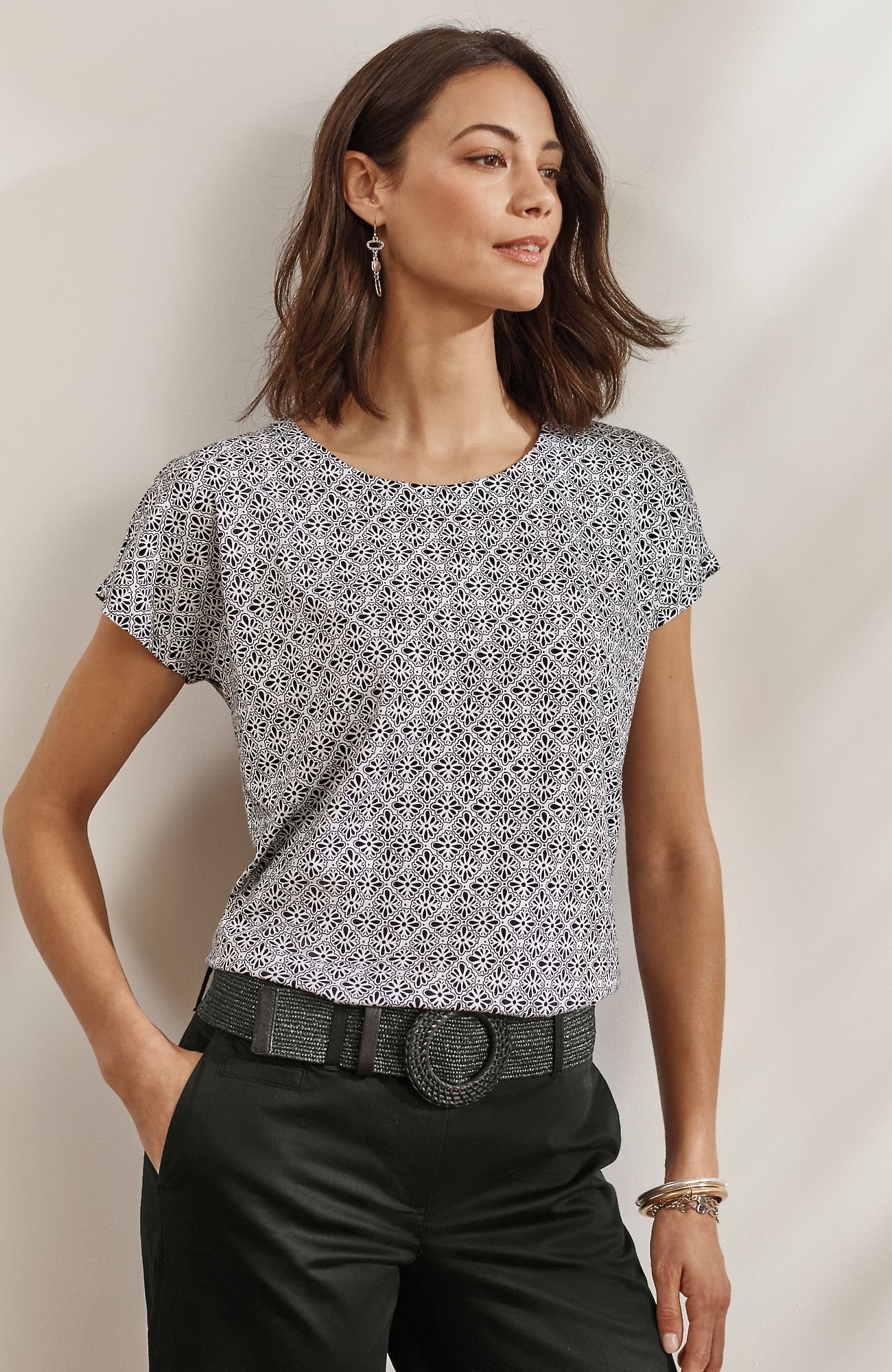 Jjill Petite Luxe Supima Scoop-neck Tee Shirt In Black Painterly Medallion