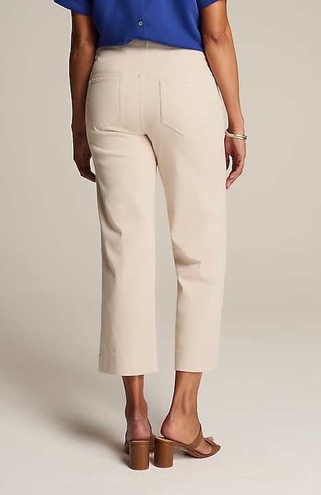 wearever smooth-fit cropped wide-leg knit jeans