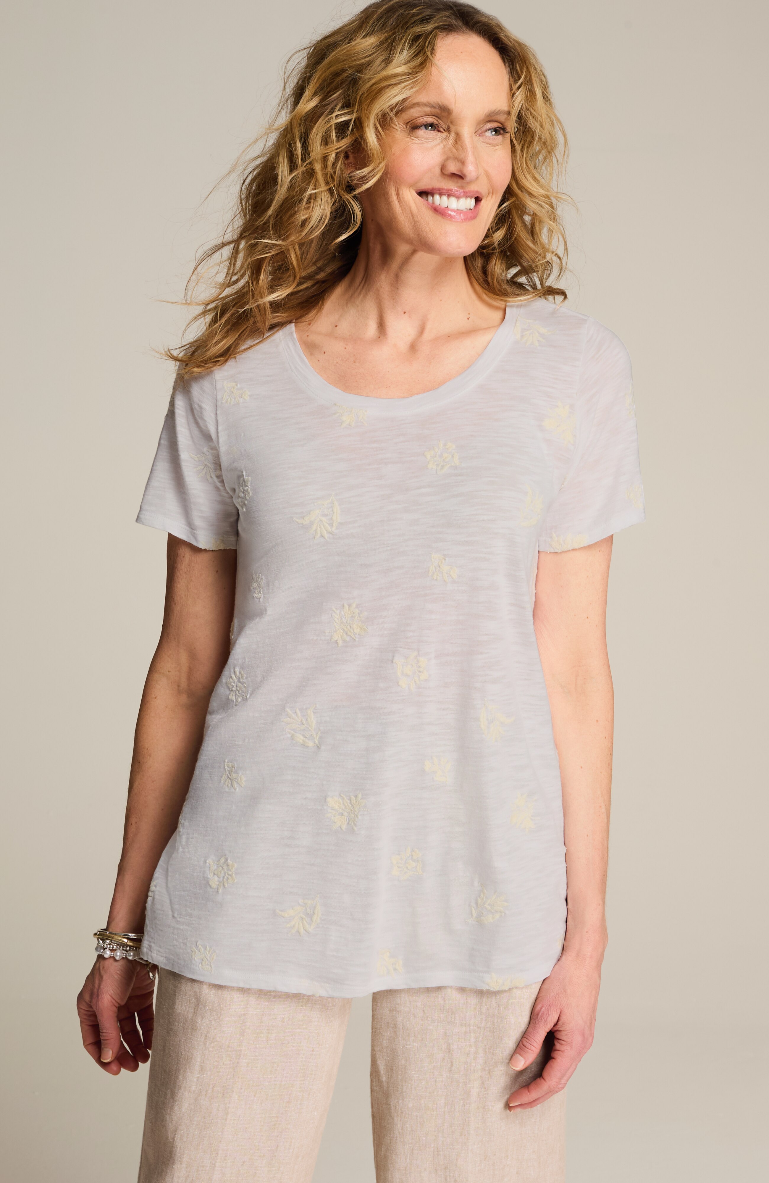 floral embroidered tee