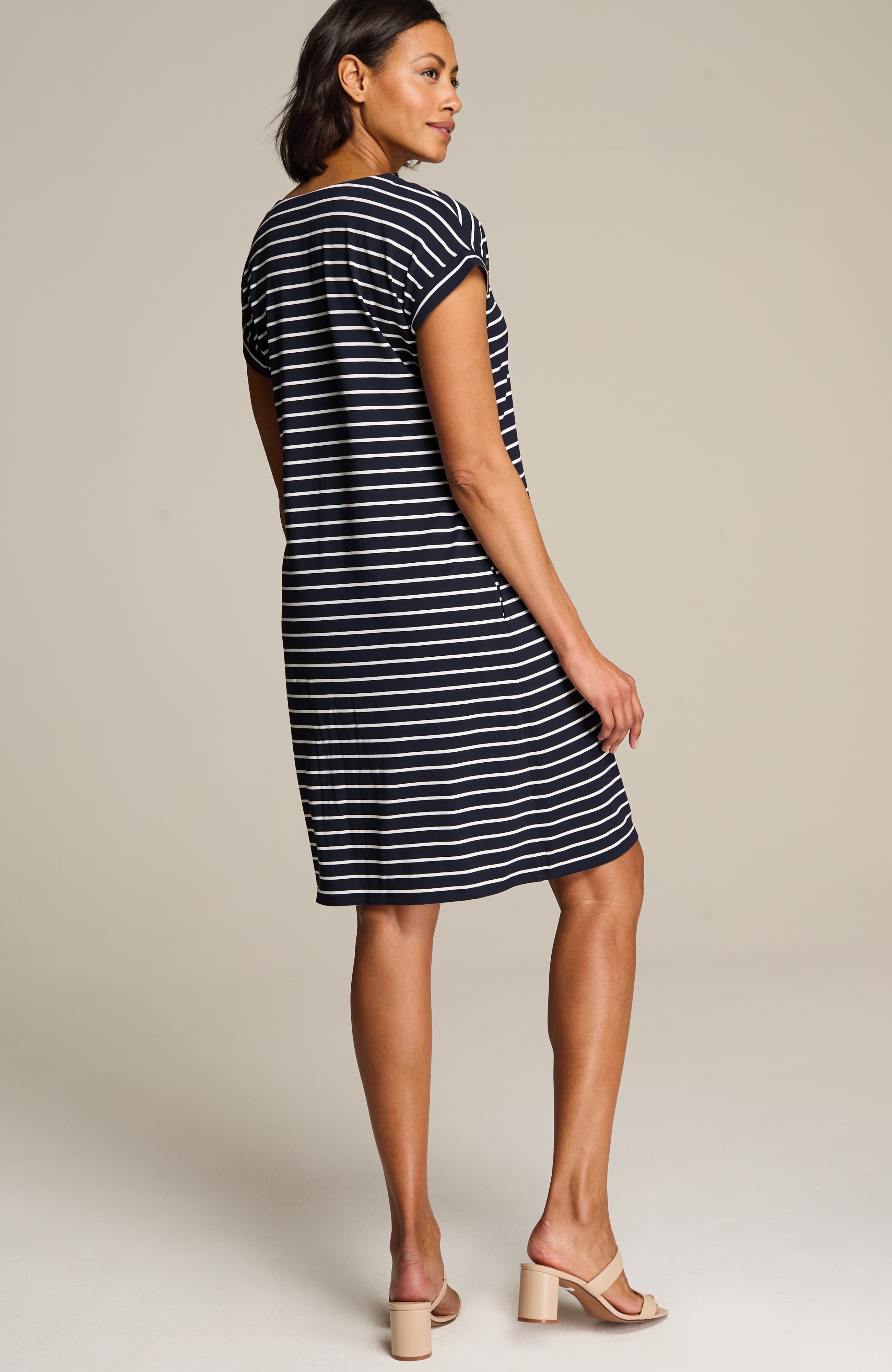 独特な 【送料無料】 WE CUFFED JJill | DRESS T-SHIRT V-NECK ワンピース