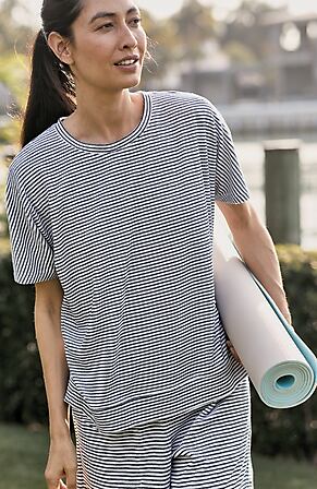 Image for Fit Relaxed Short-Sleeve Pullover