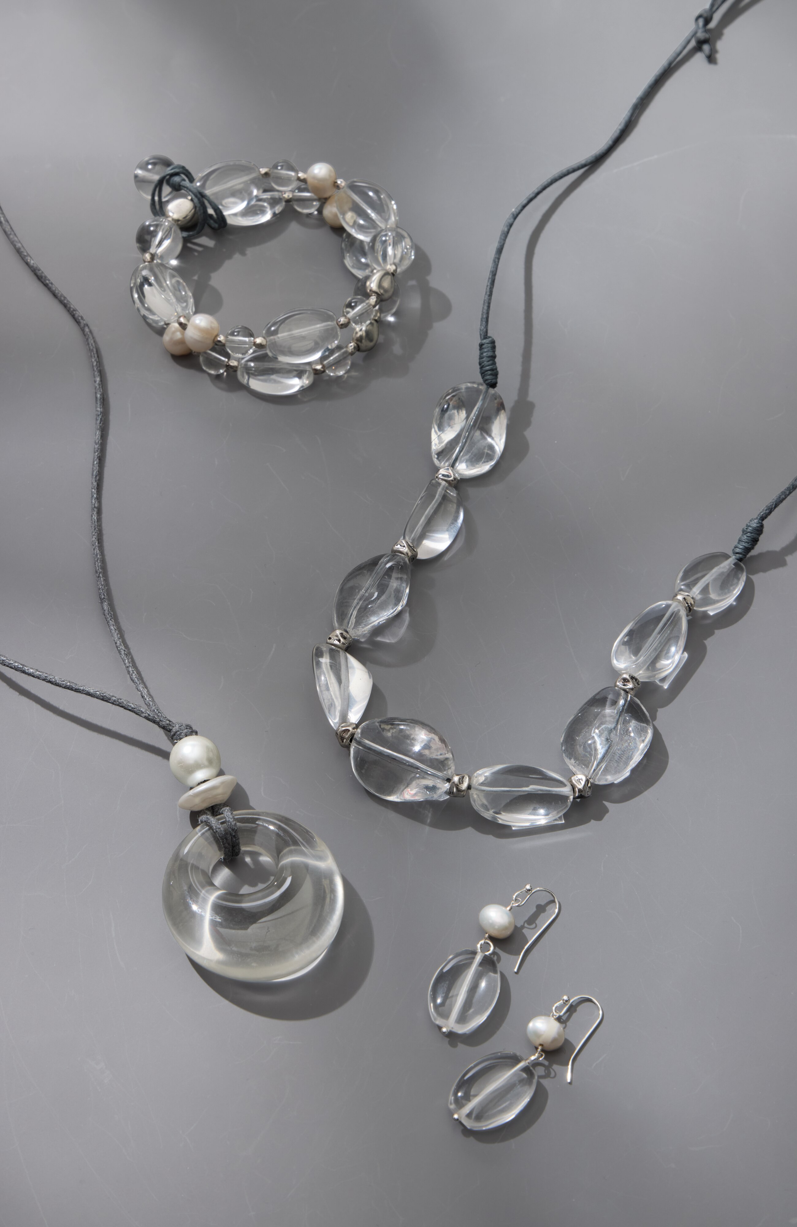 glass pendant necklace