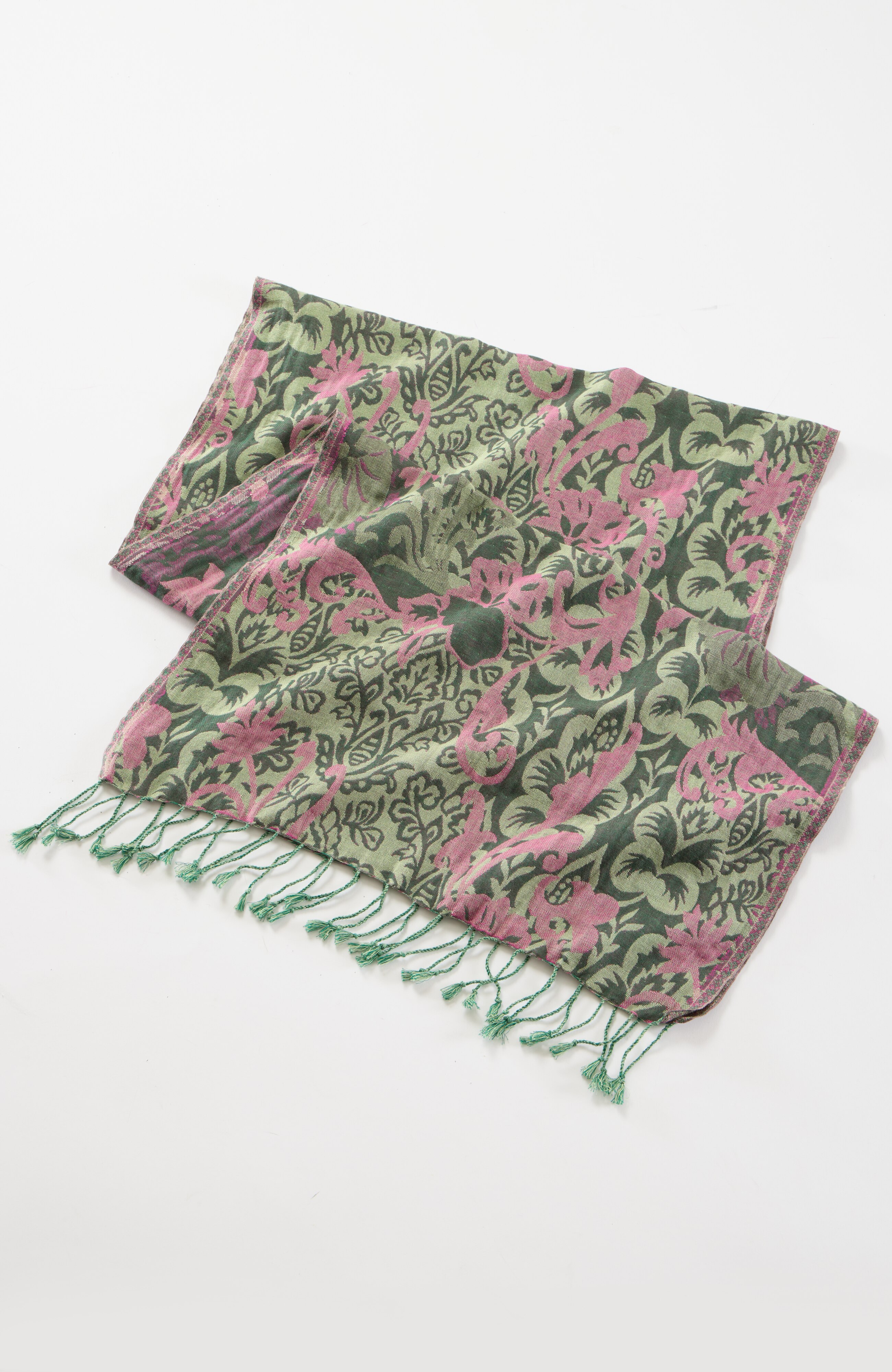 lightweight jacquard scarf