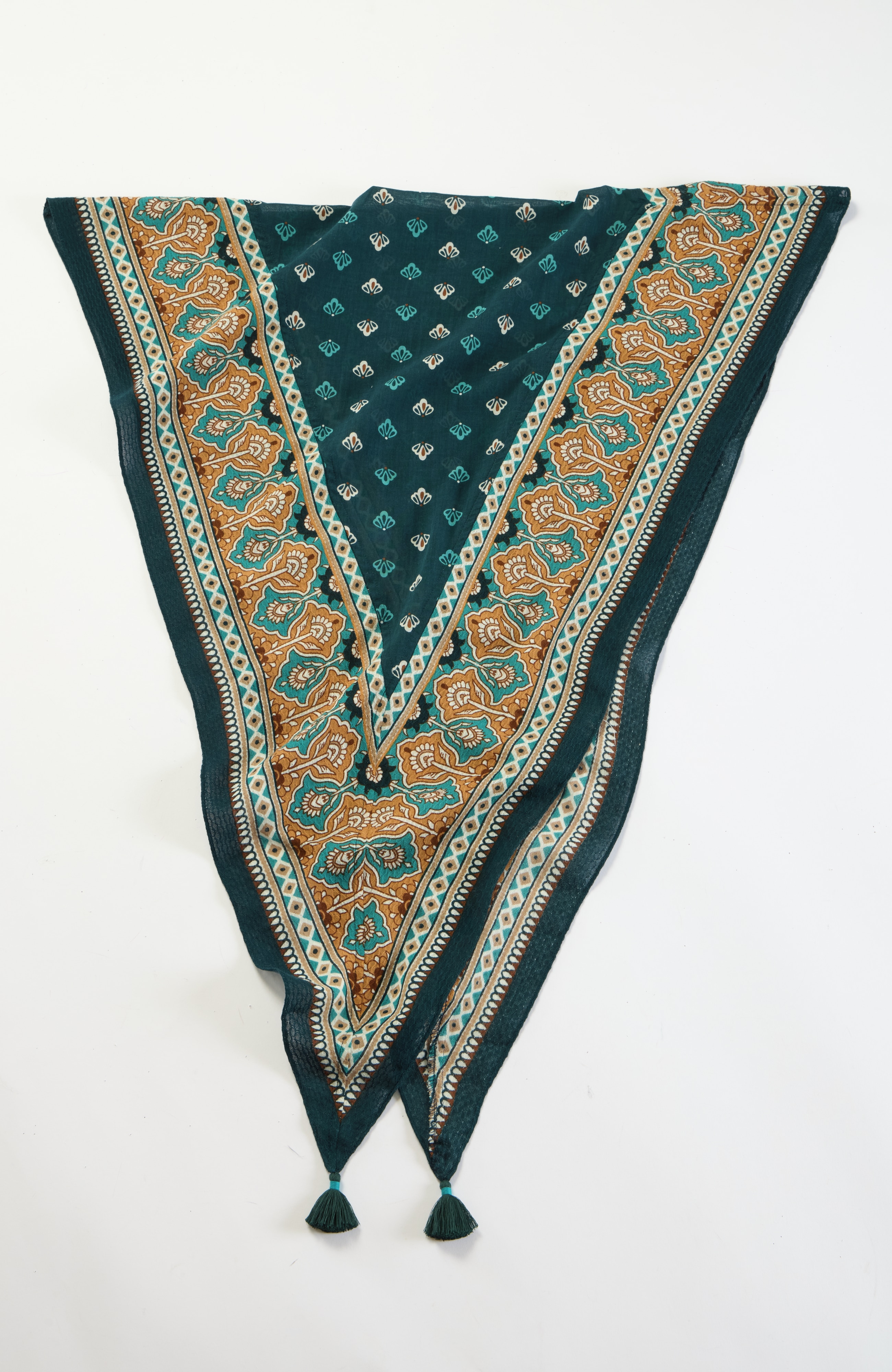 mixed-pattern tasseled diamond scarf