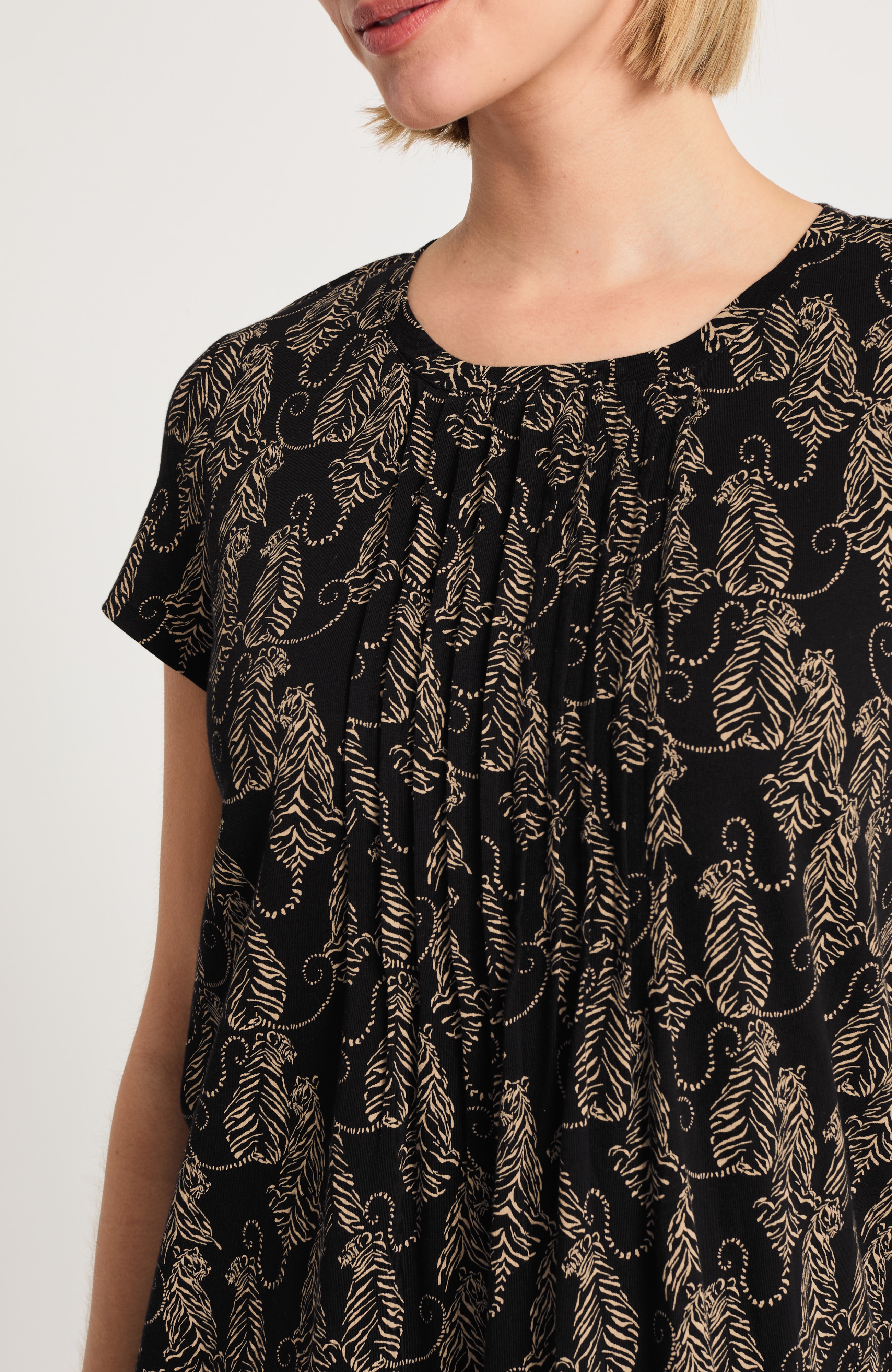 Sleep Ultrasoft Pintucked Gown