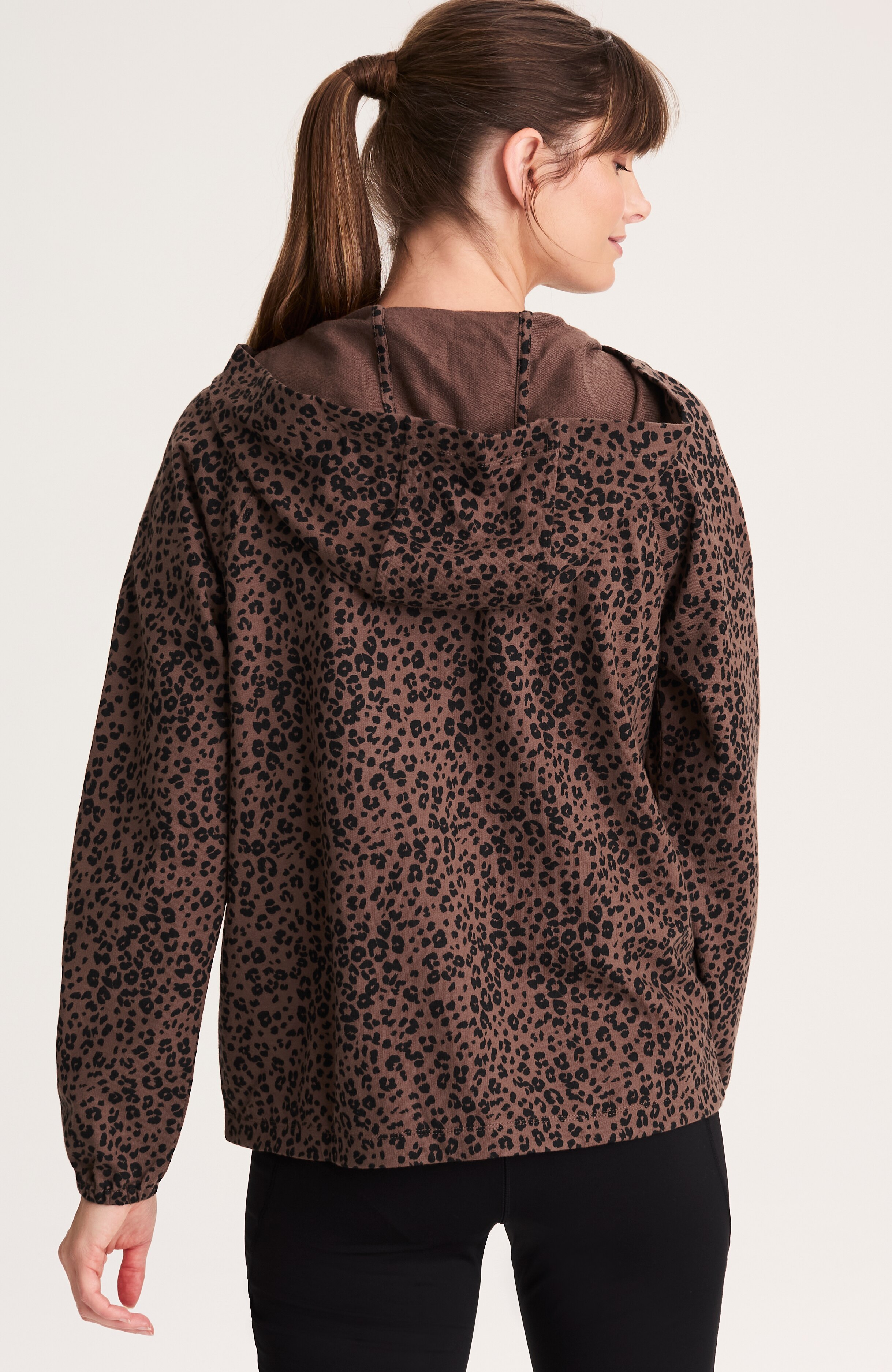 fit leopard-printed zipper hoodie