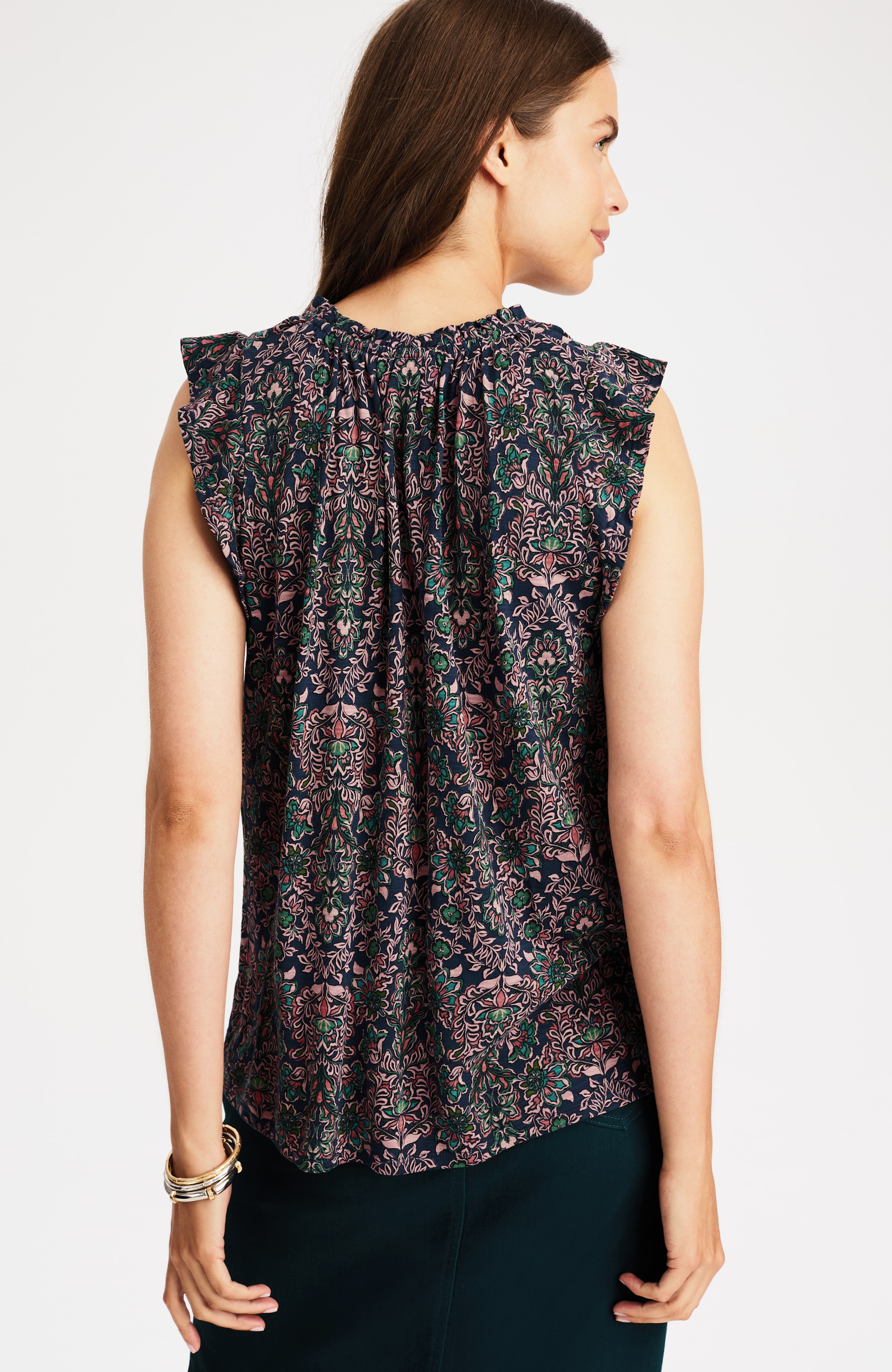 flutter-sleeve knit blouse