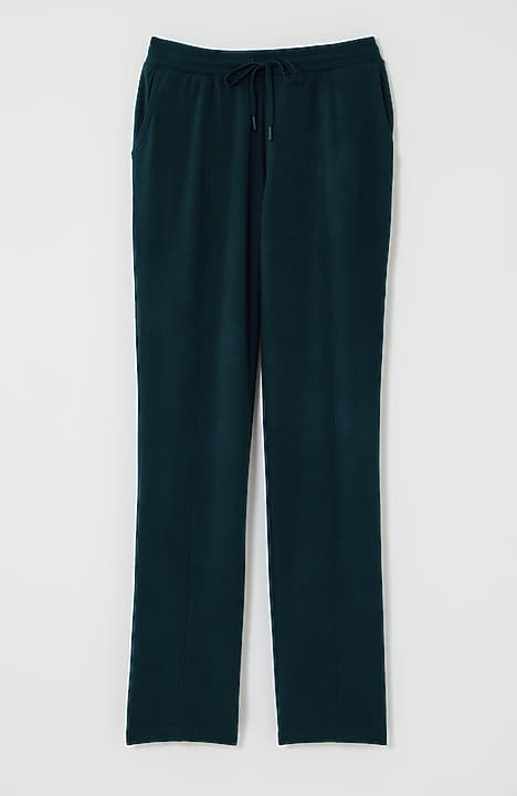 Pima-Stretch Straight-Leg Chino Pants
