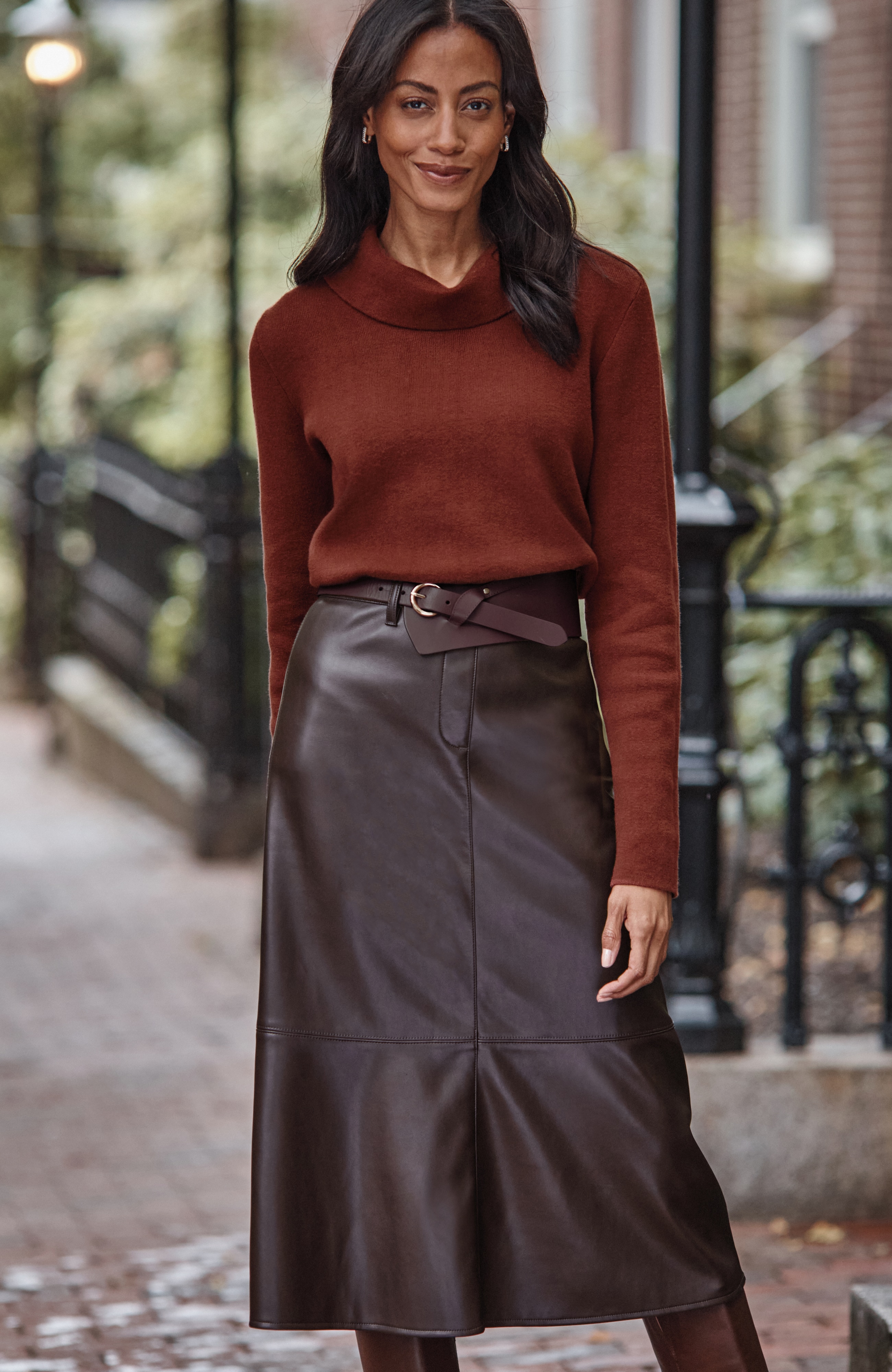 faux-leather seamed skirt