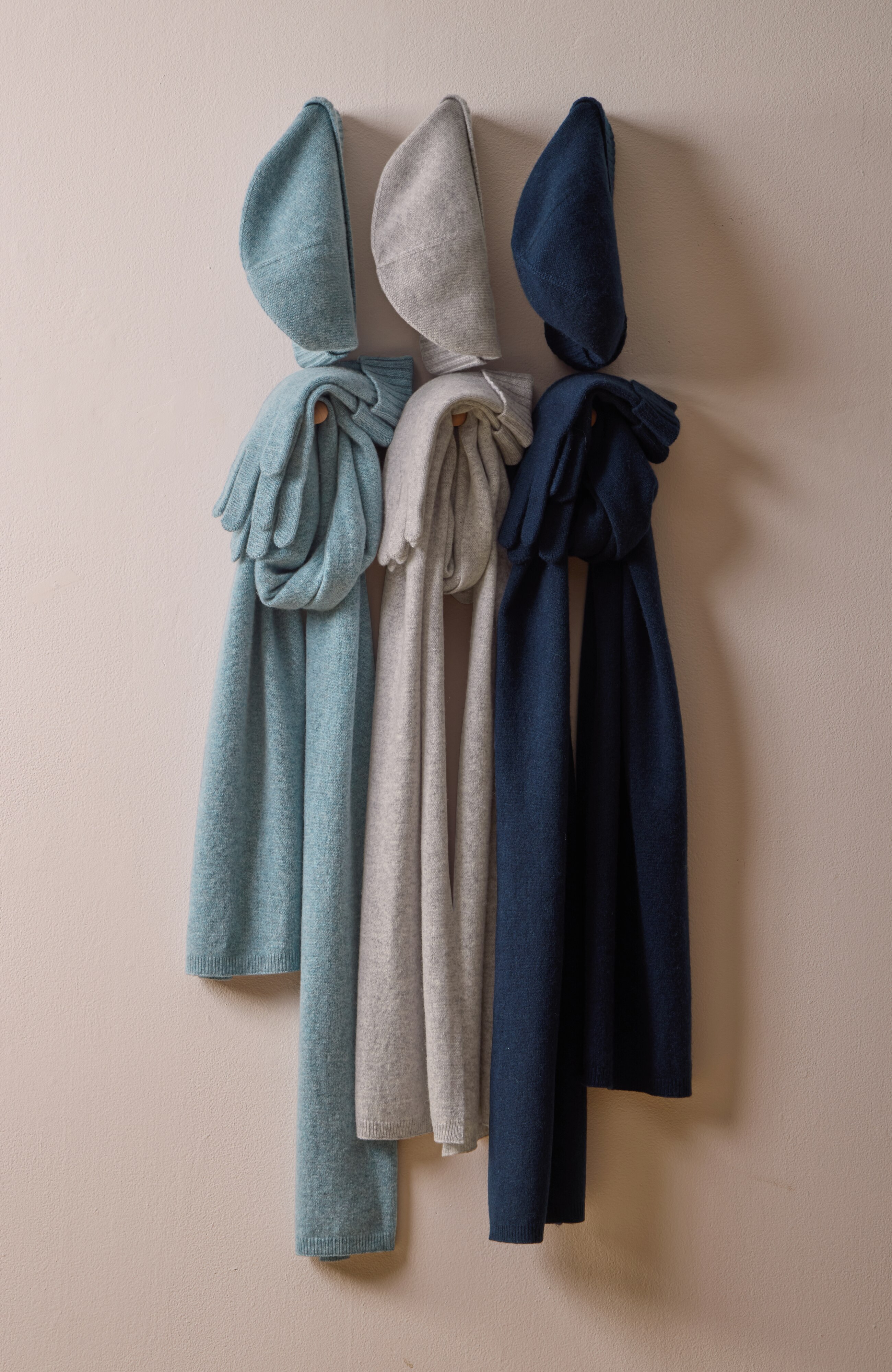 recycled-cashmere-blend scarf