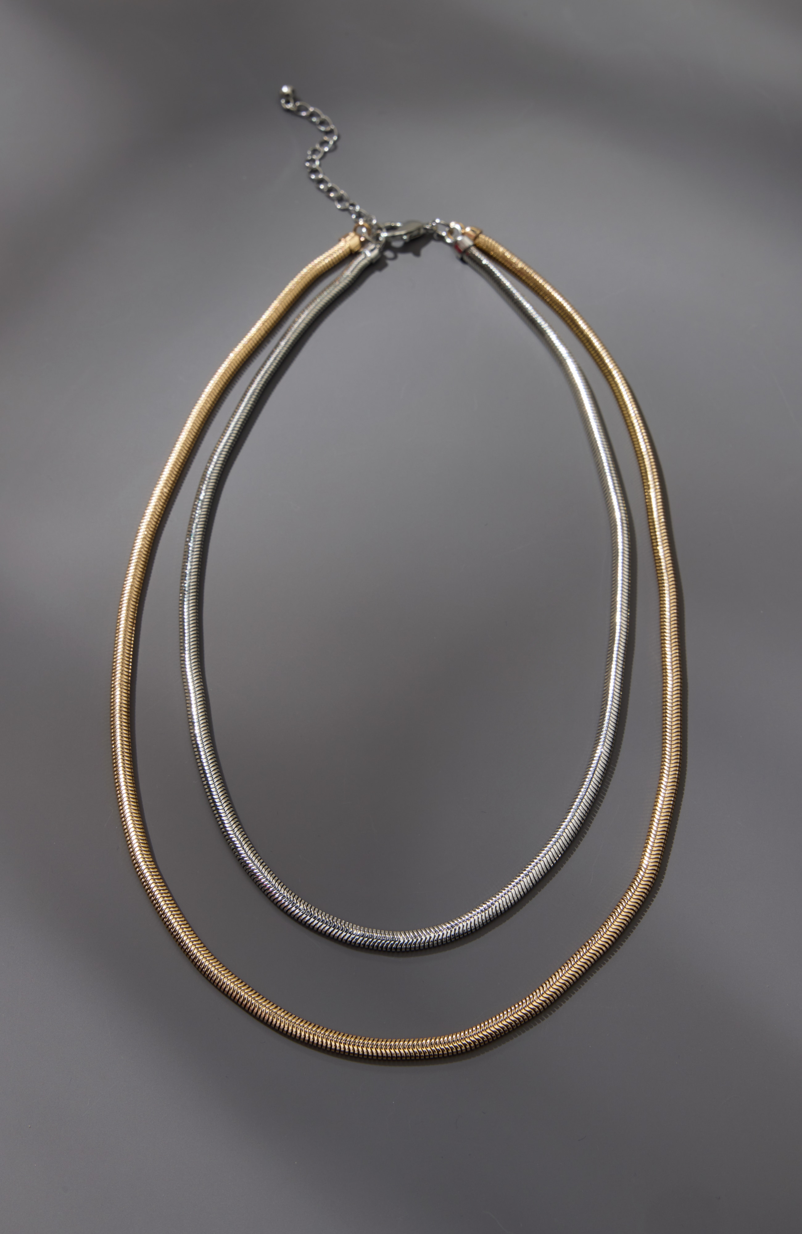 modern elements snake chain necklace