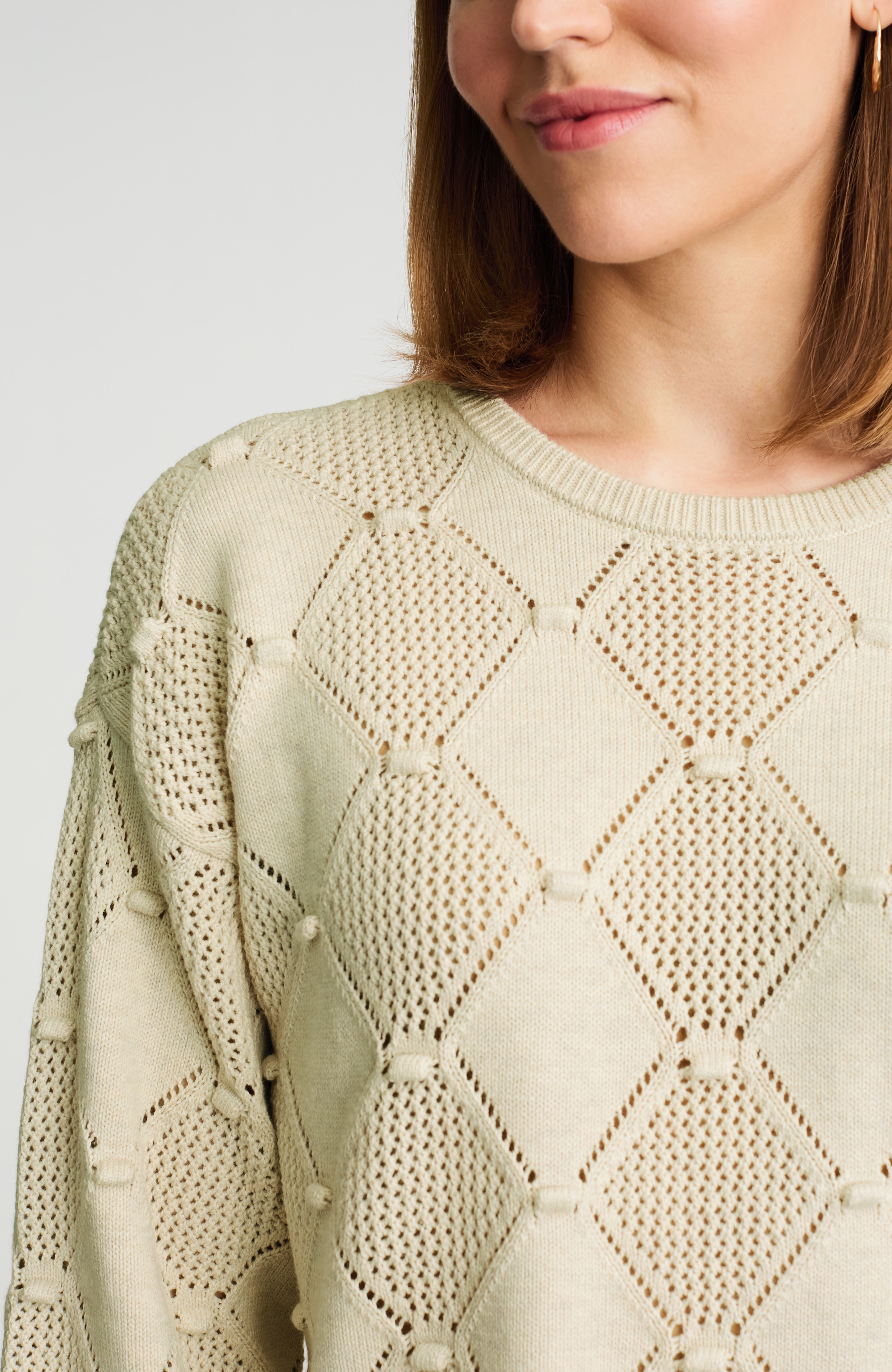 diamond-patterned textured sweater