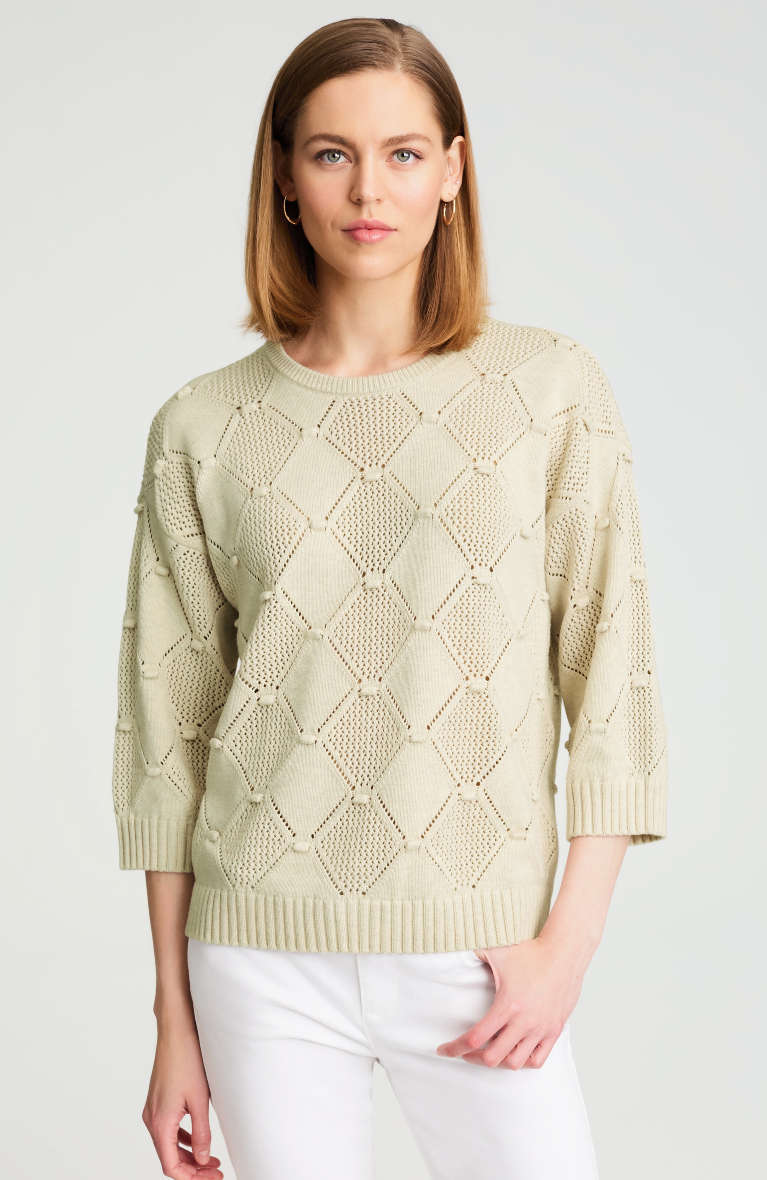 diamond-patterned textured sweater