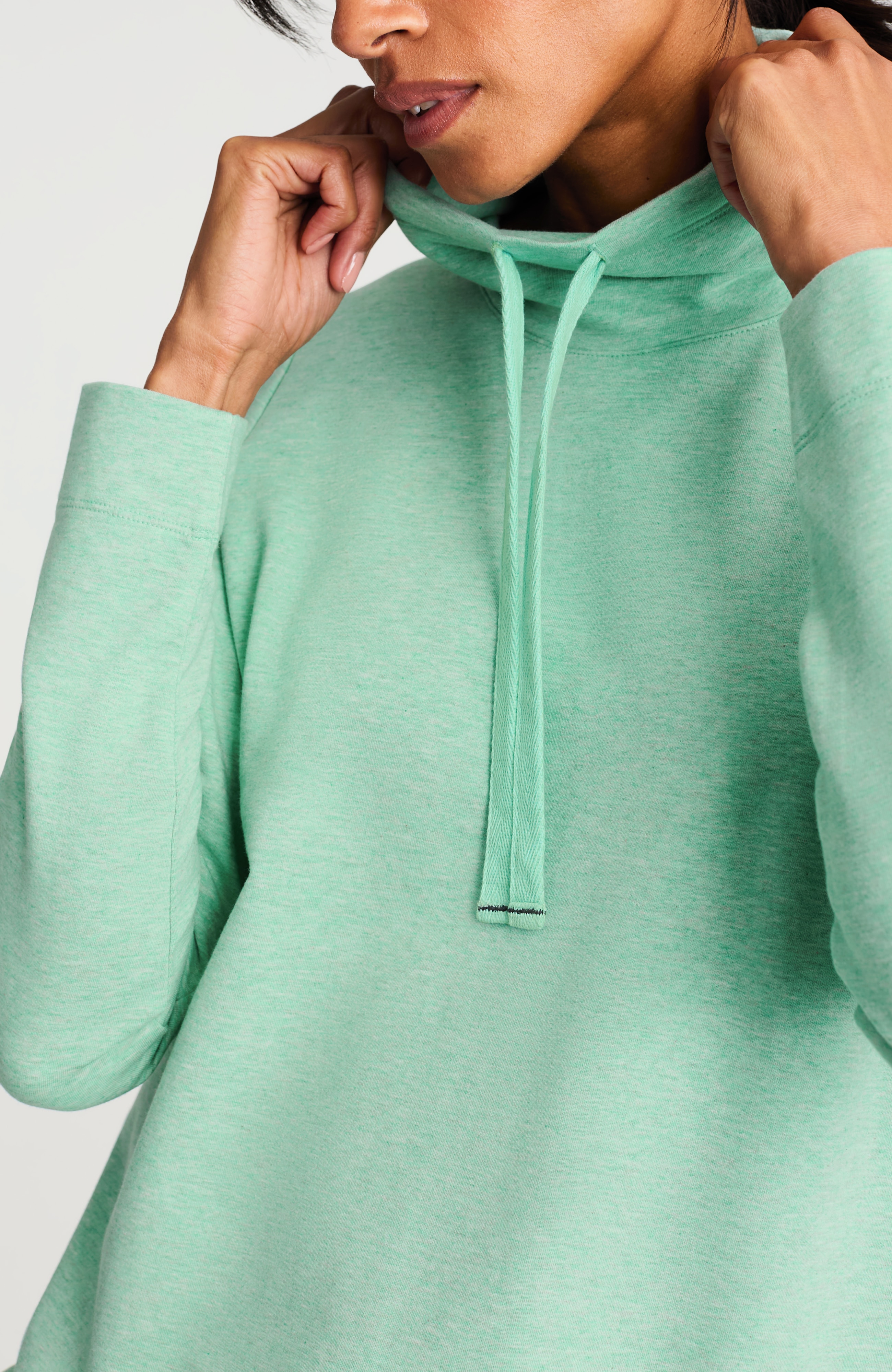 fit heathered mock-neck sweatshirt