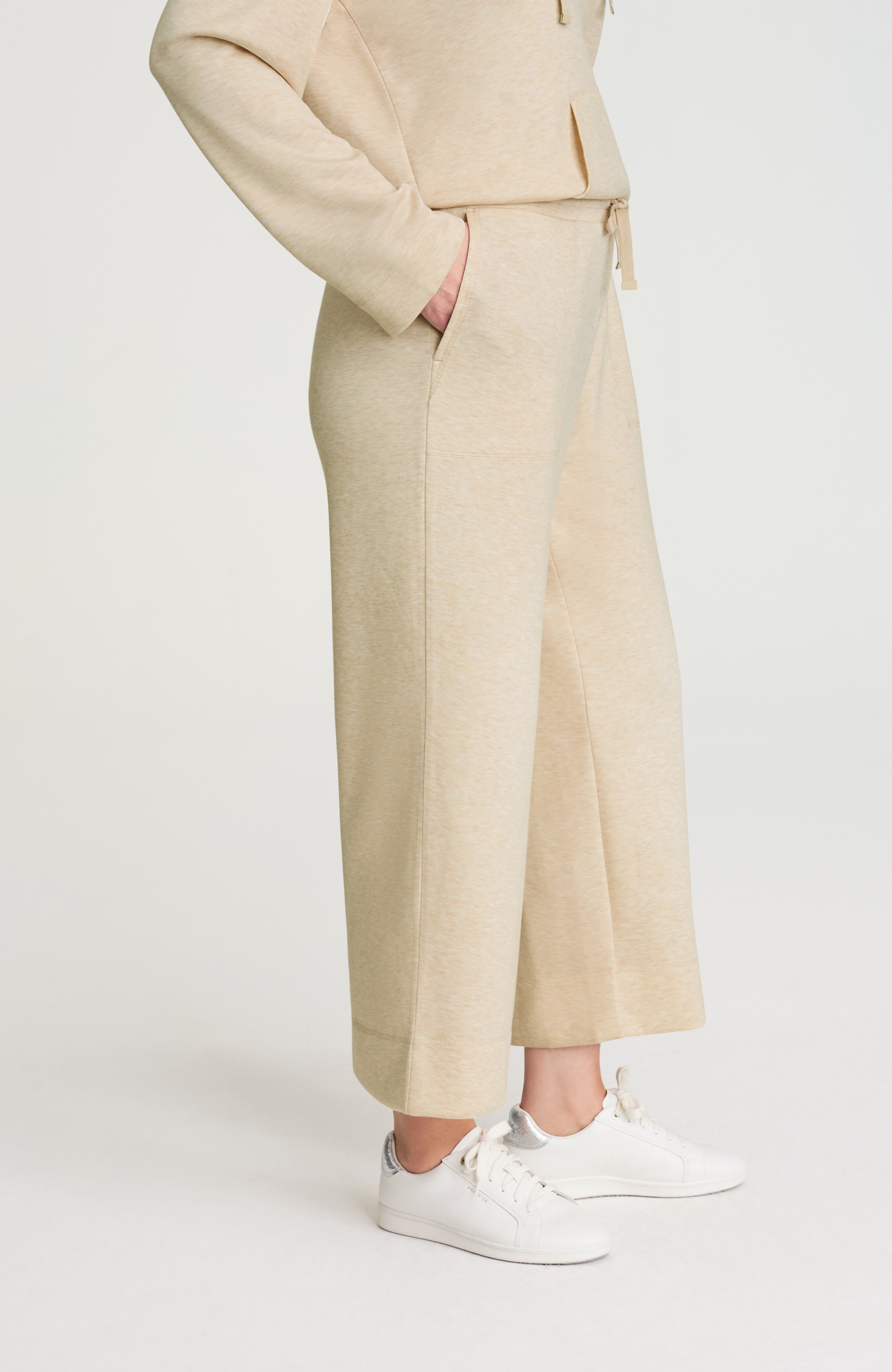 fit elevation knit wide-leg crops