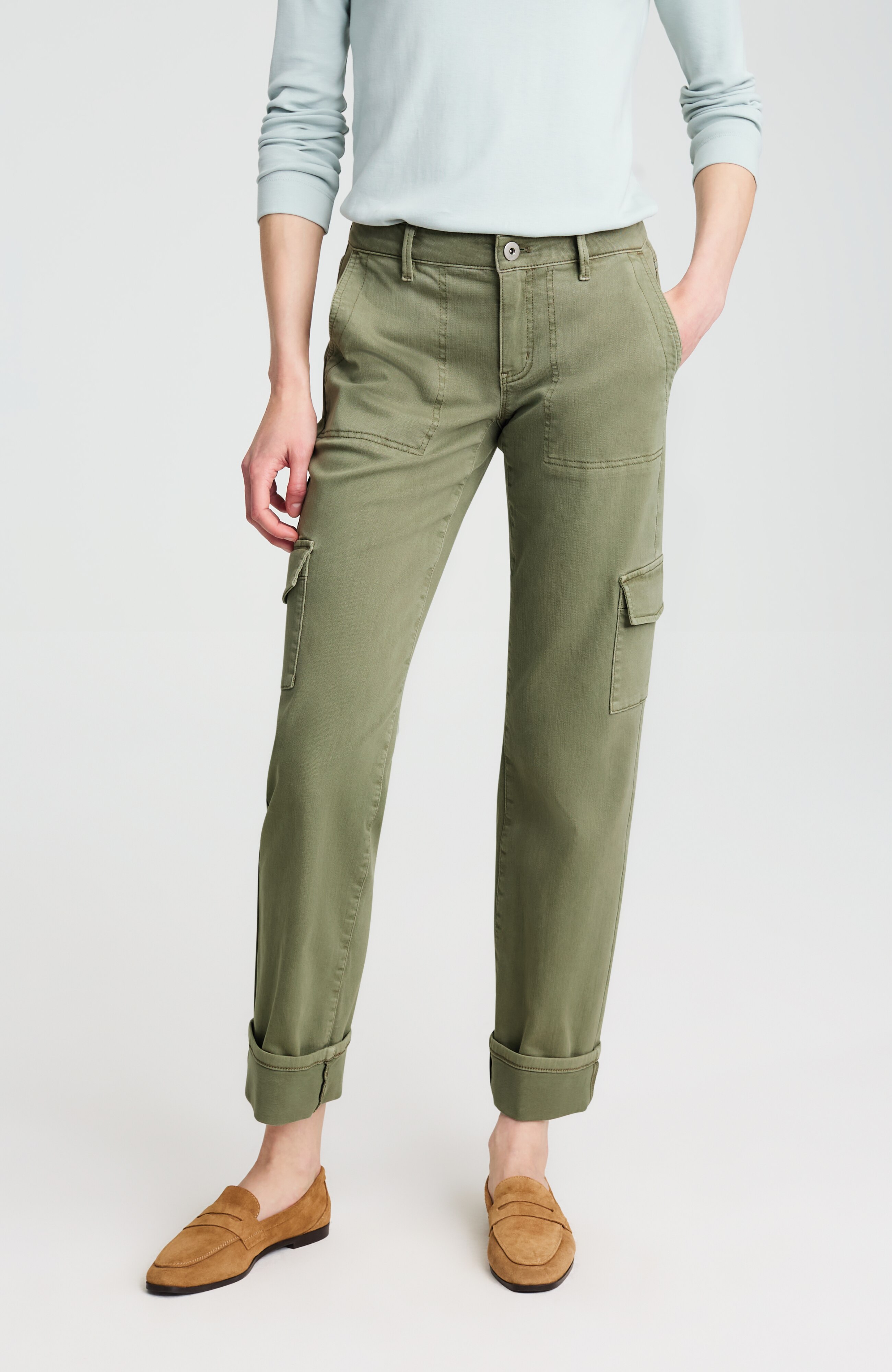 relaxed straight-leg cargo jeans