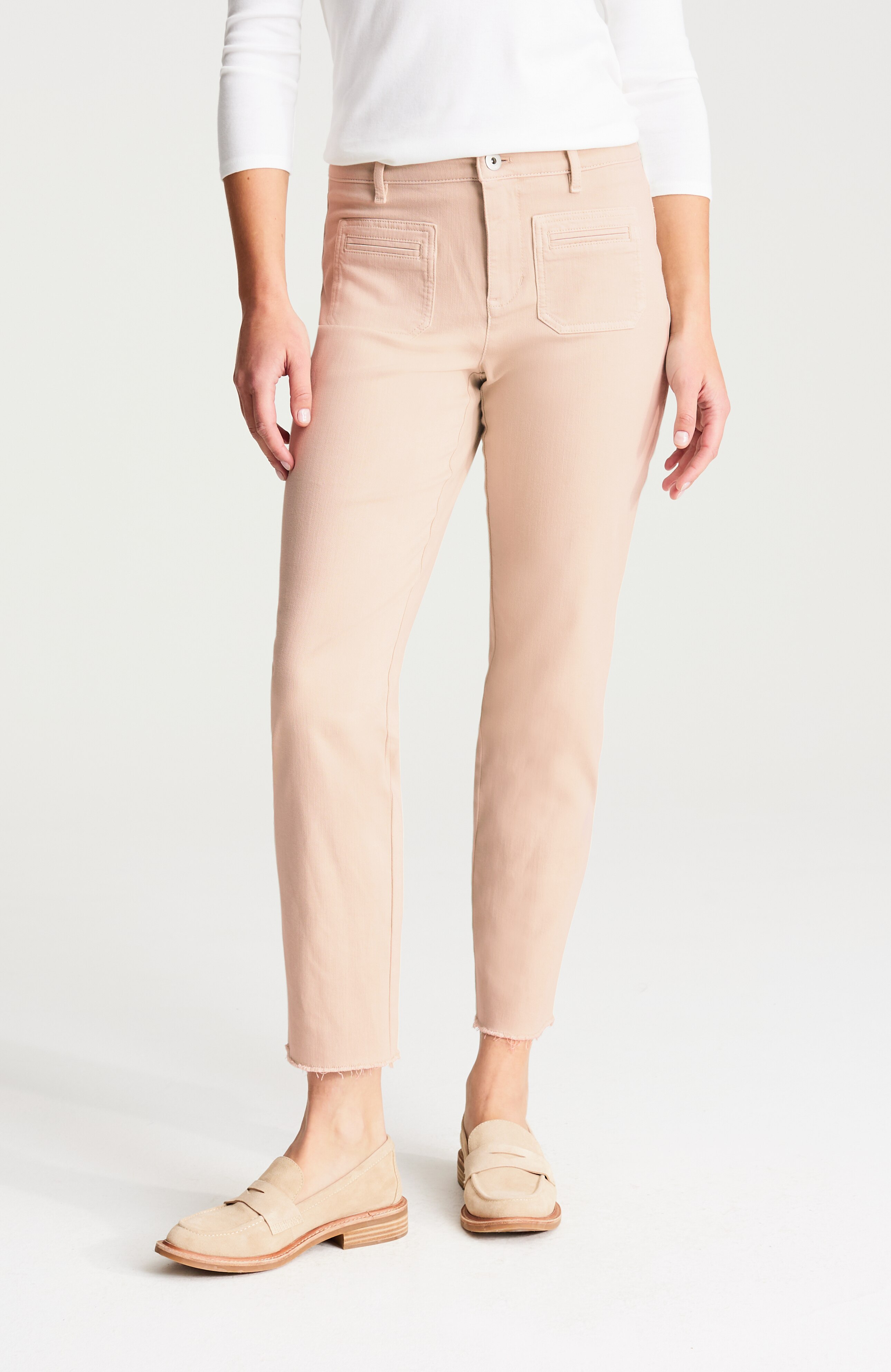 curvy-fit patch-pocket fringe-hem jeans