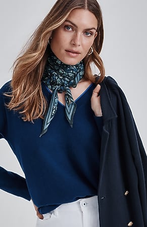 Image for Reversible Printed Diamond Scarf