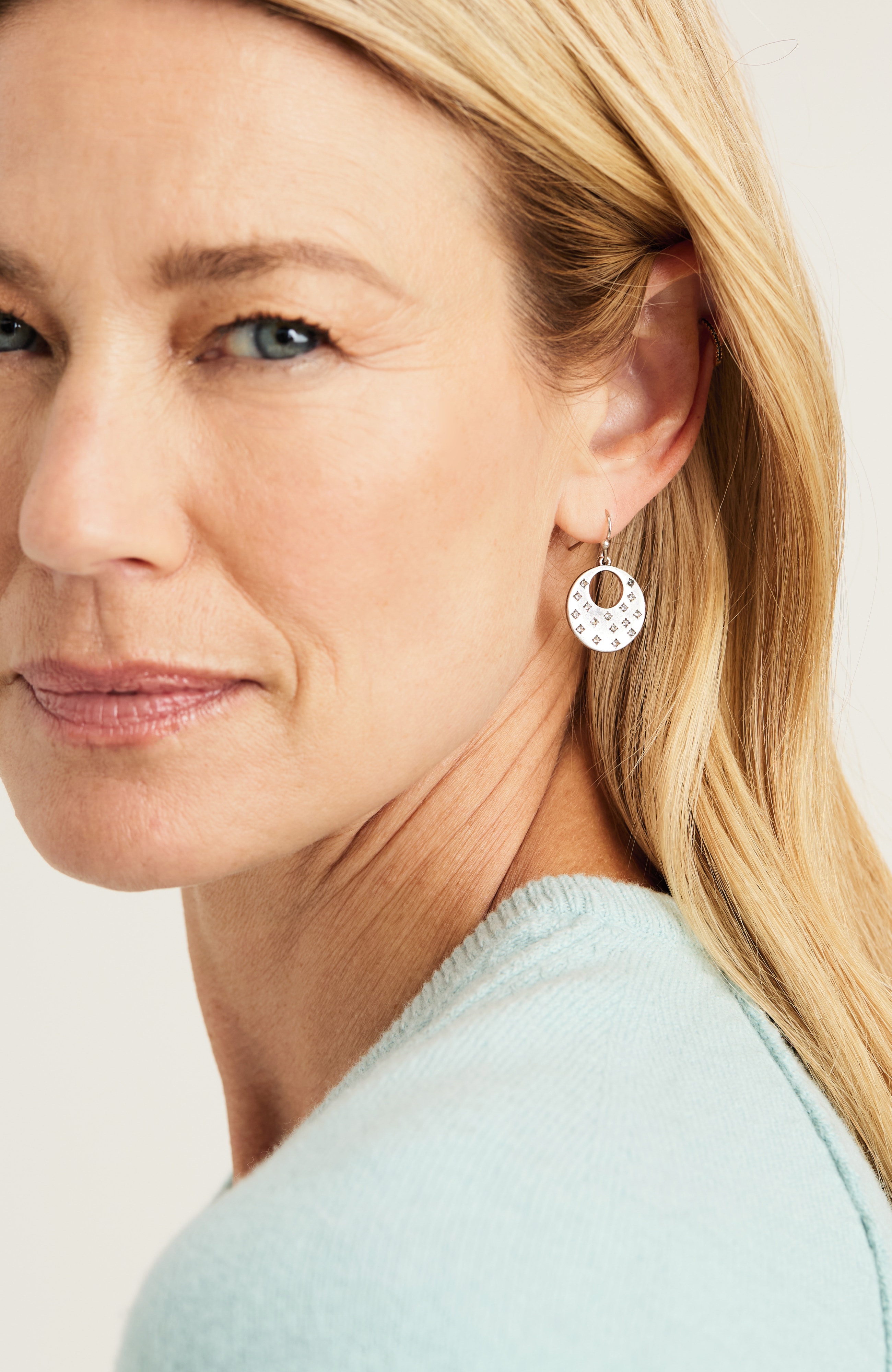 twinkling silvertone earring set