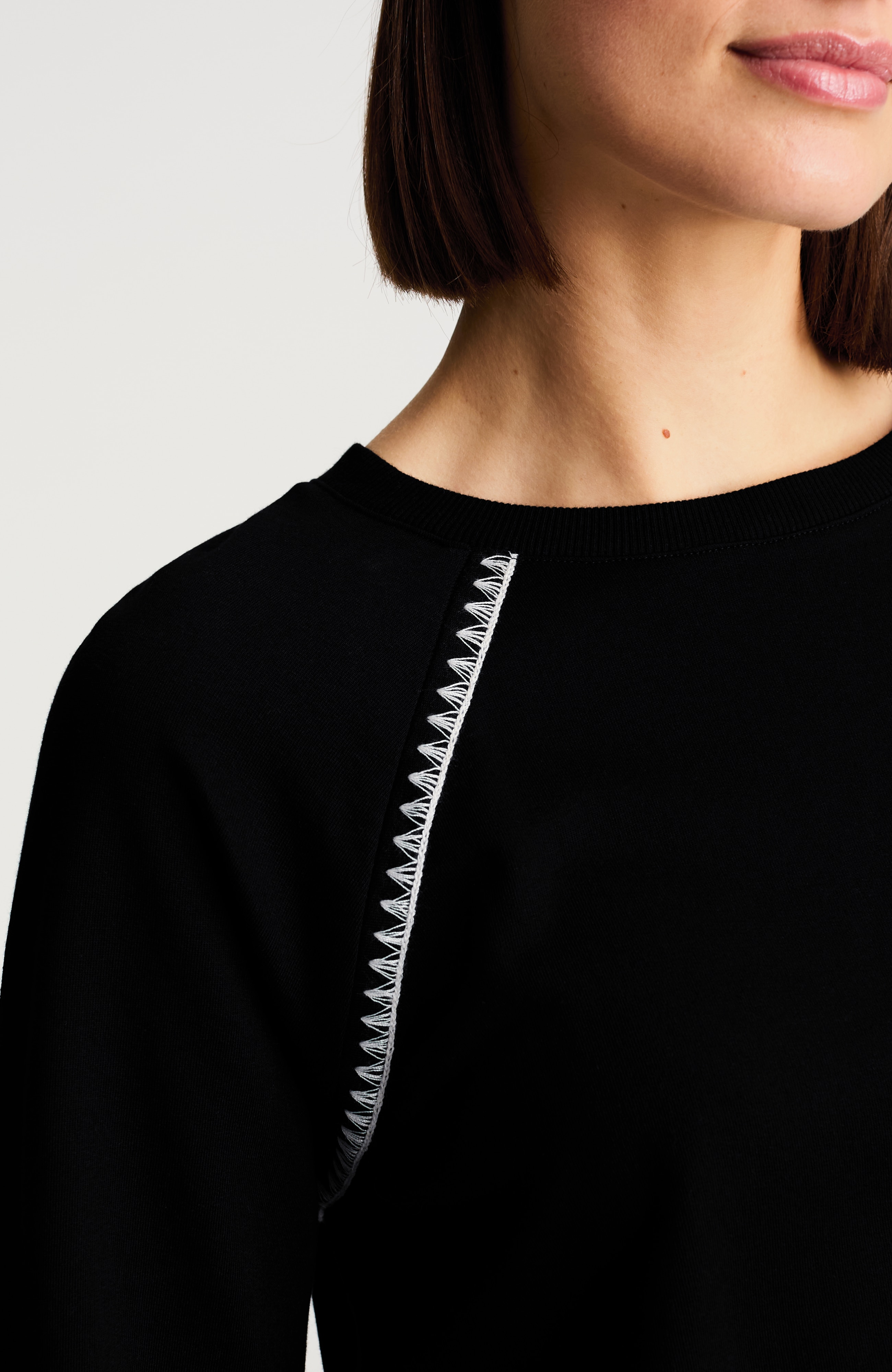 fit whipstitched pullover