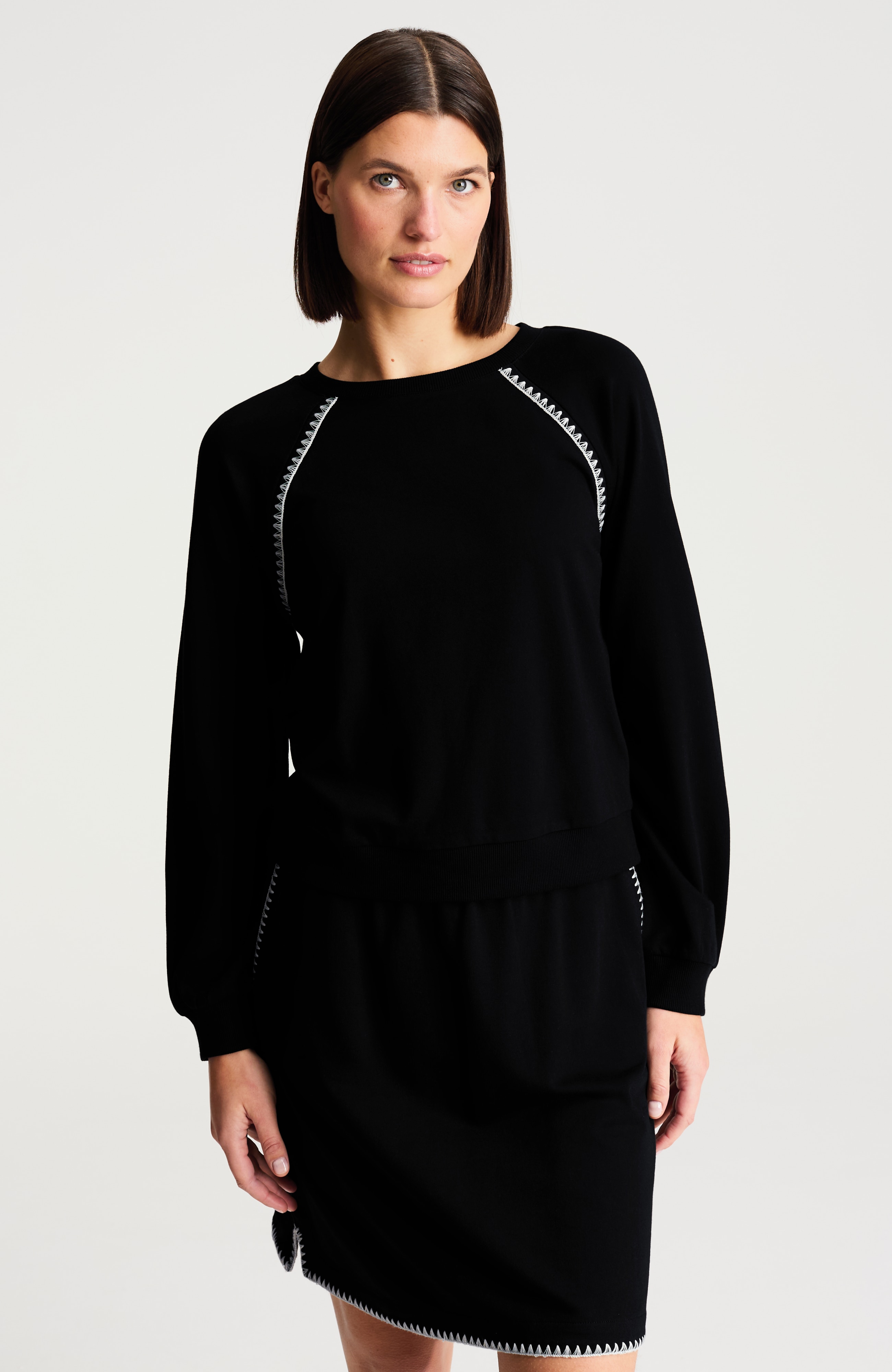 fit whipstitched pullover