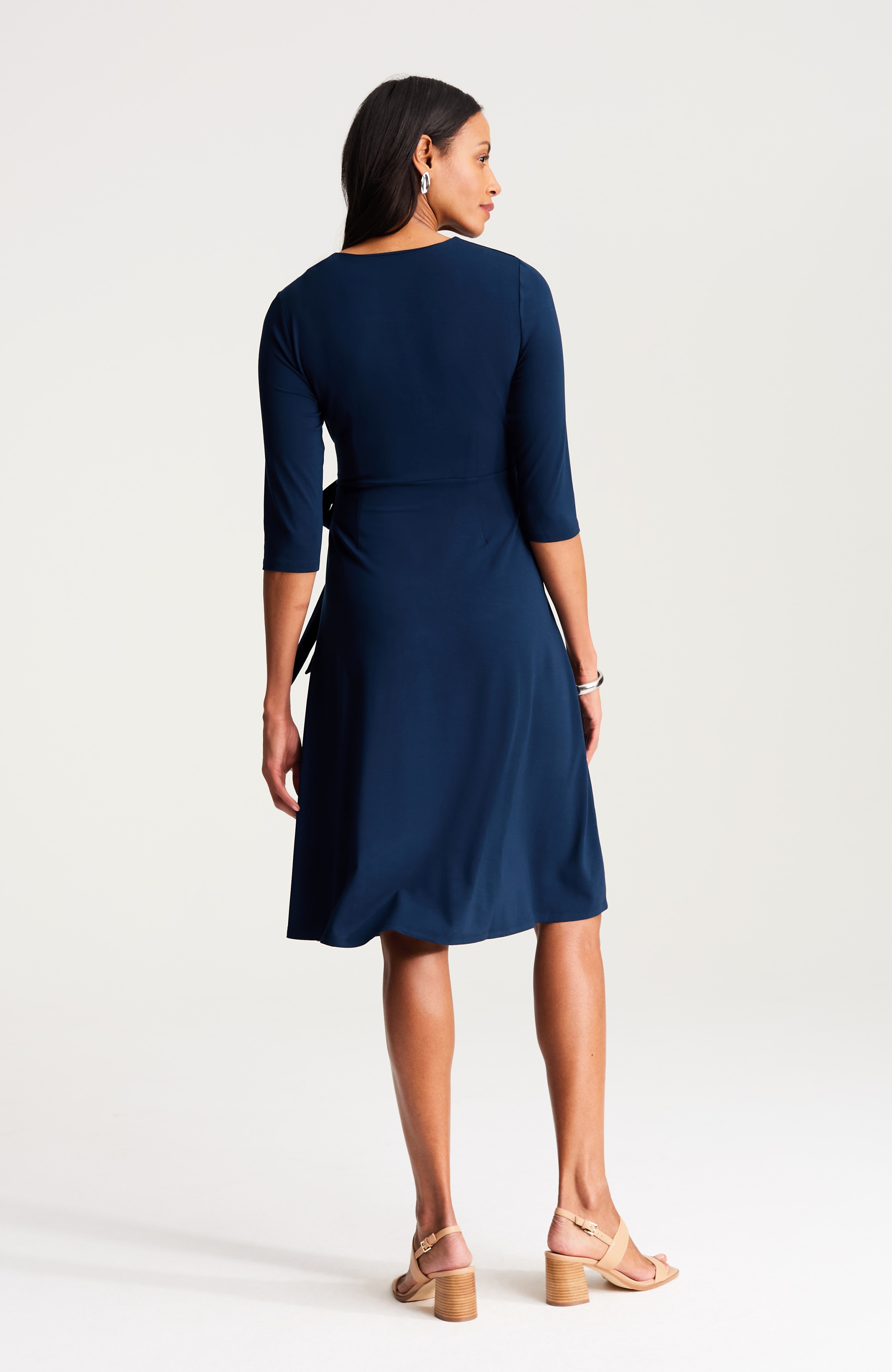 wearever wrap-style v-neck dress