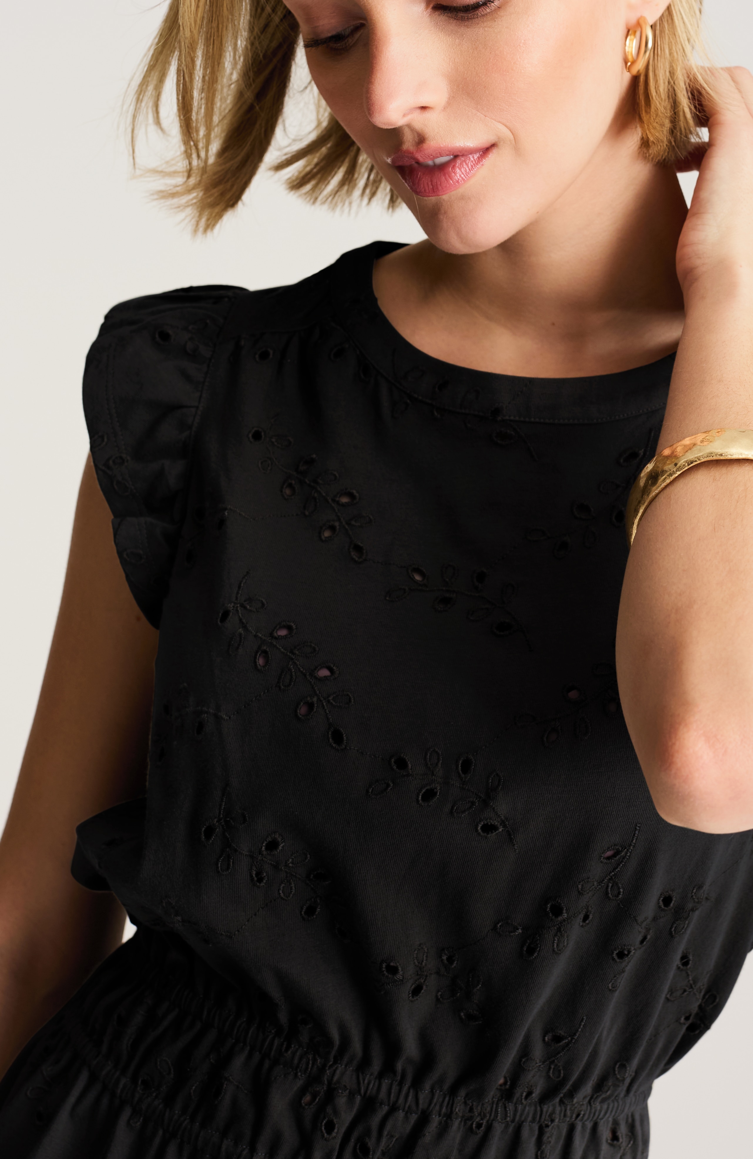 eyelet sleeveless top