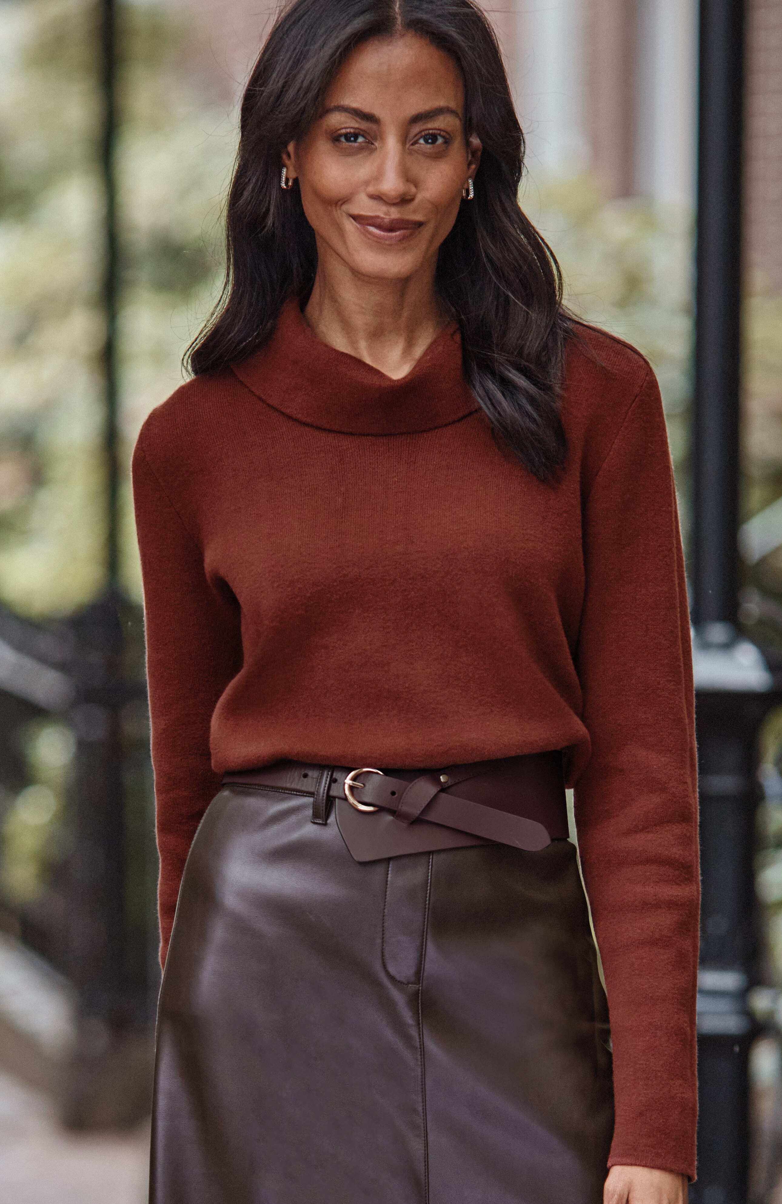 leather circle-ring belt