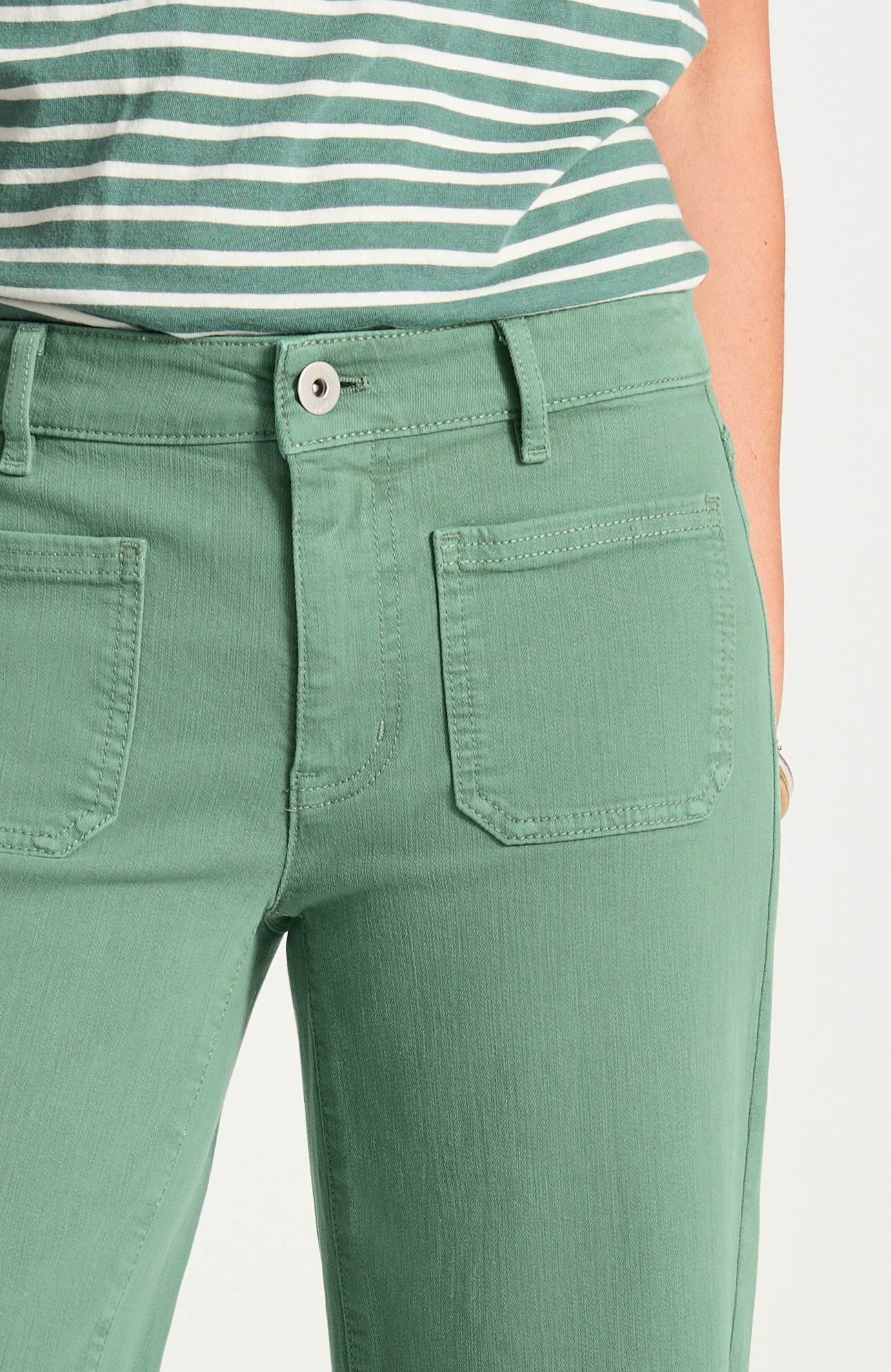 Mid-Rise Wide-Leg Crops