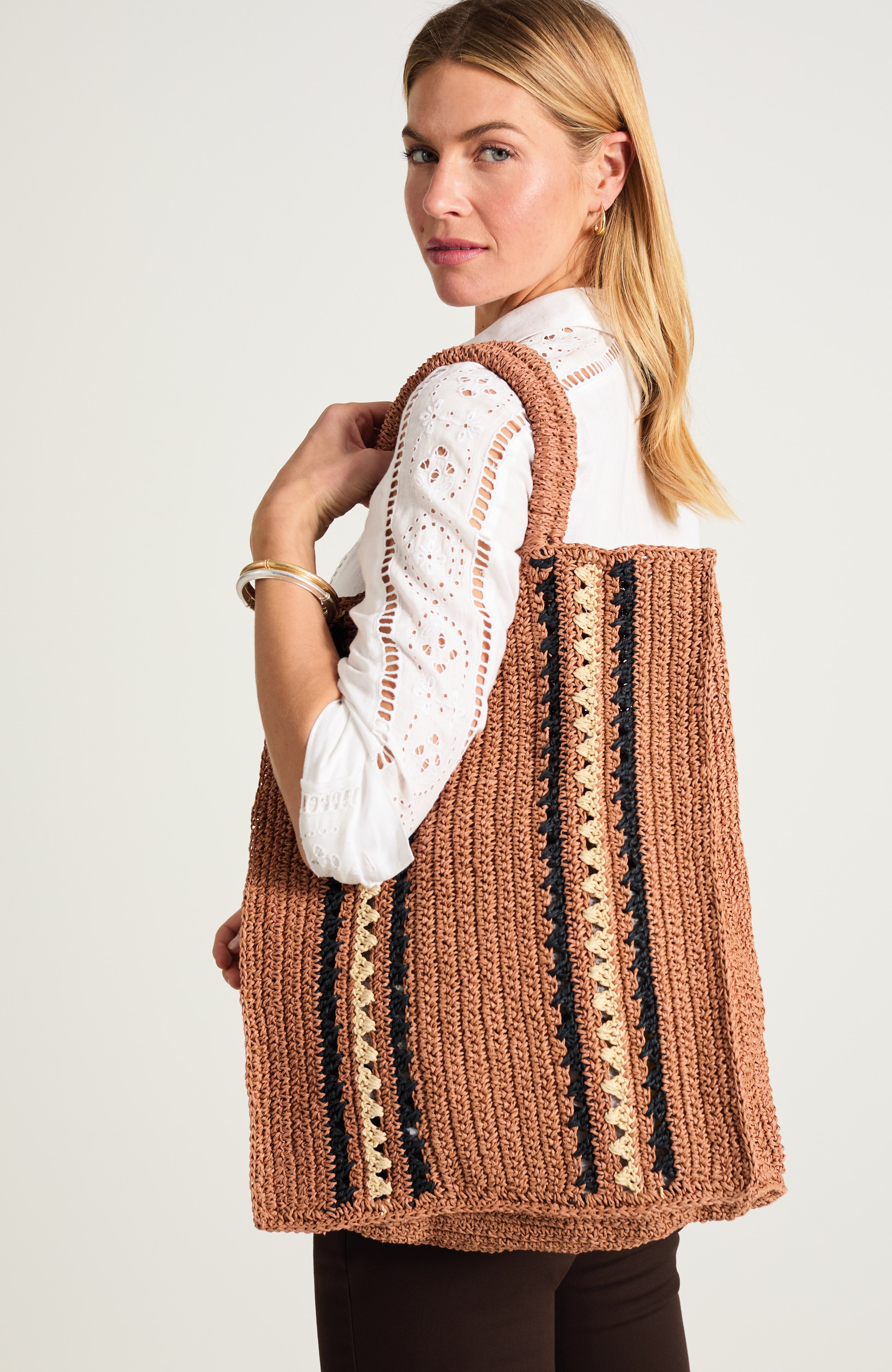graphic woven tote