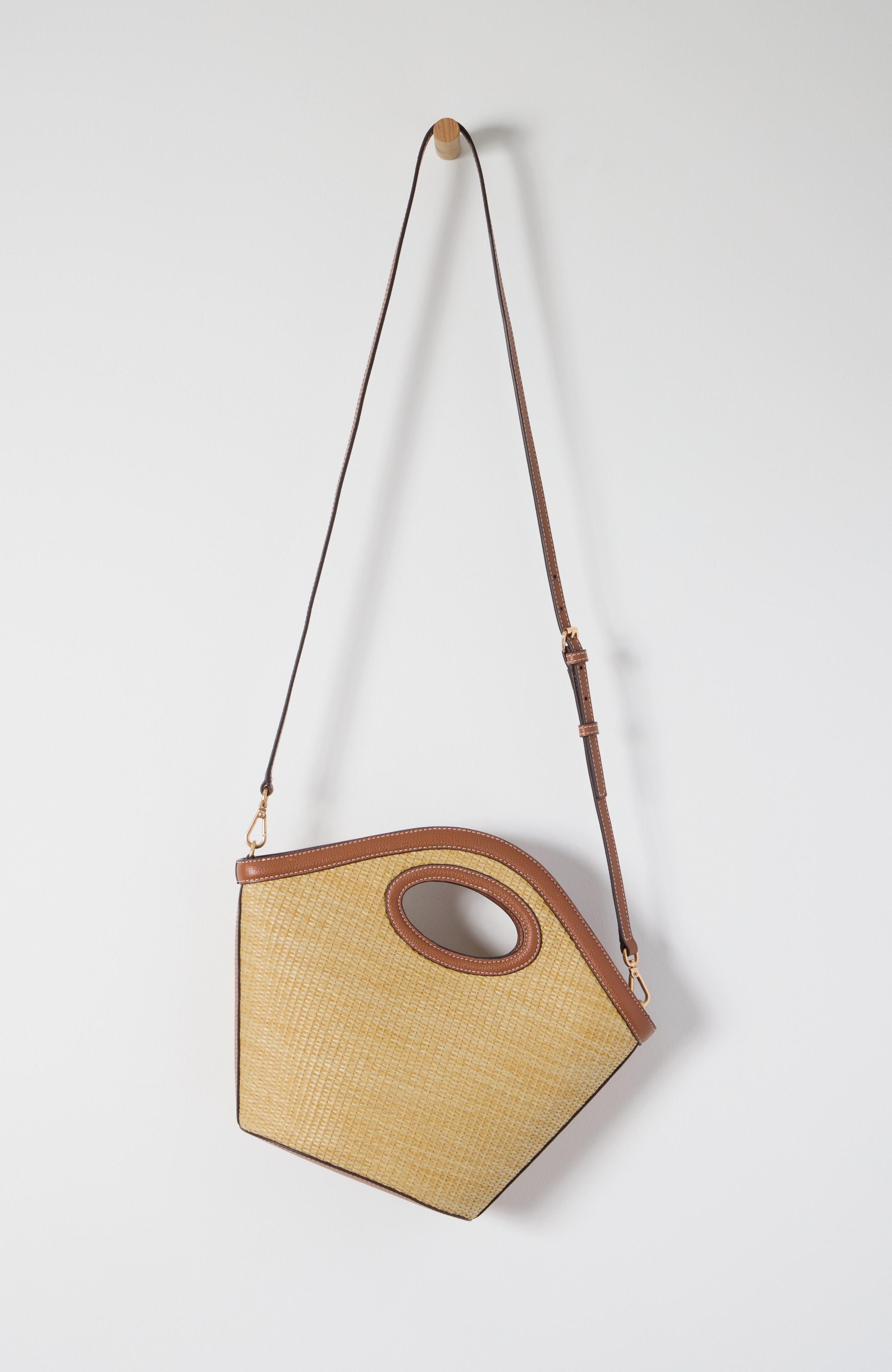 modern basket bag