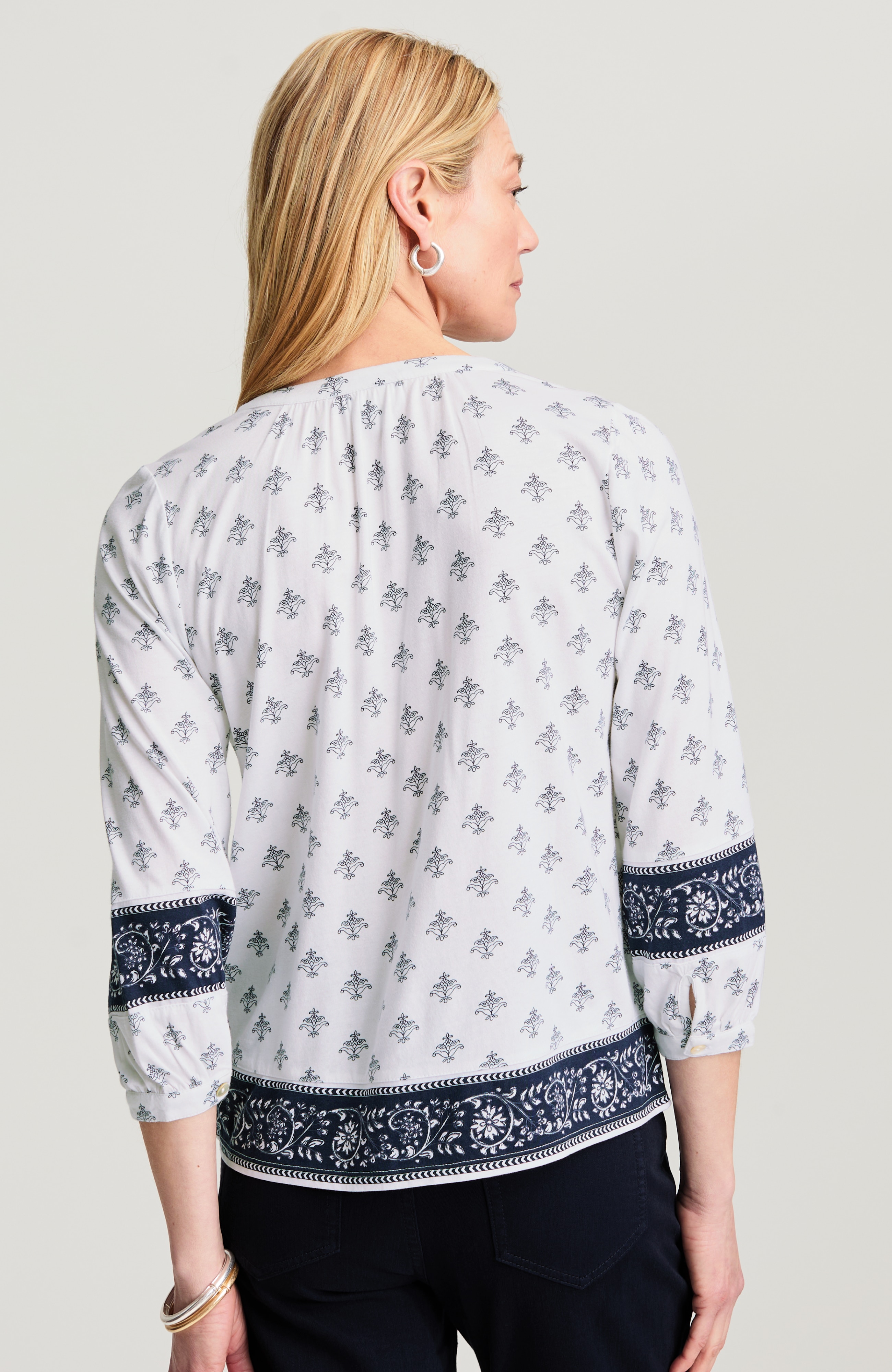 border-print button-front top
