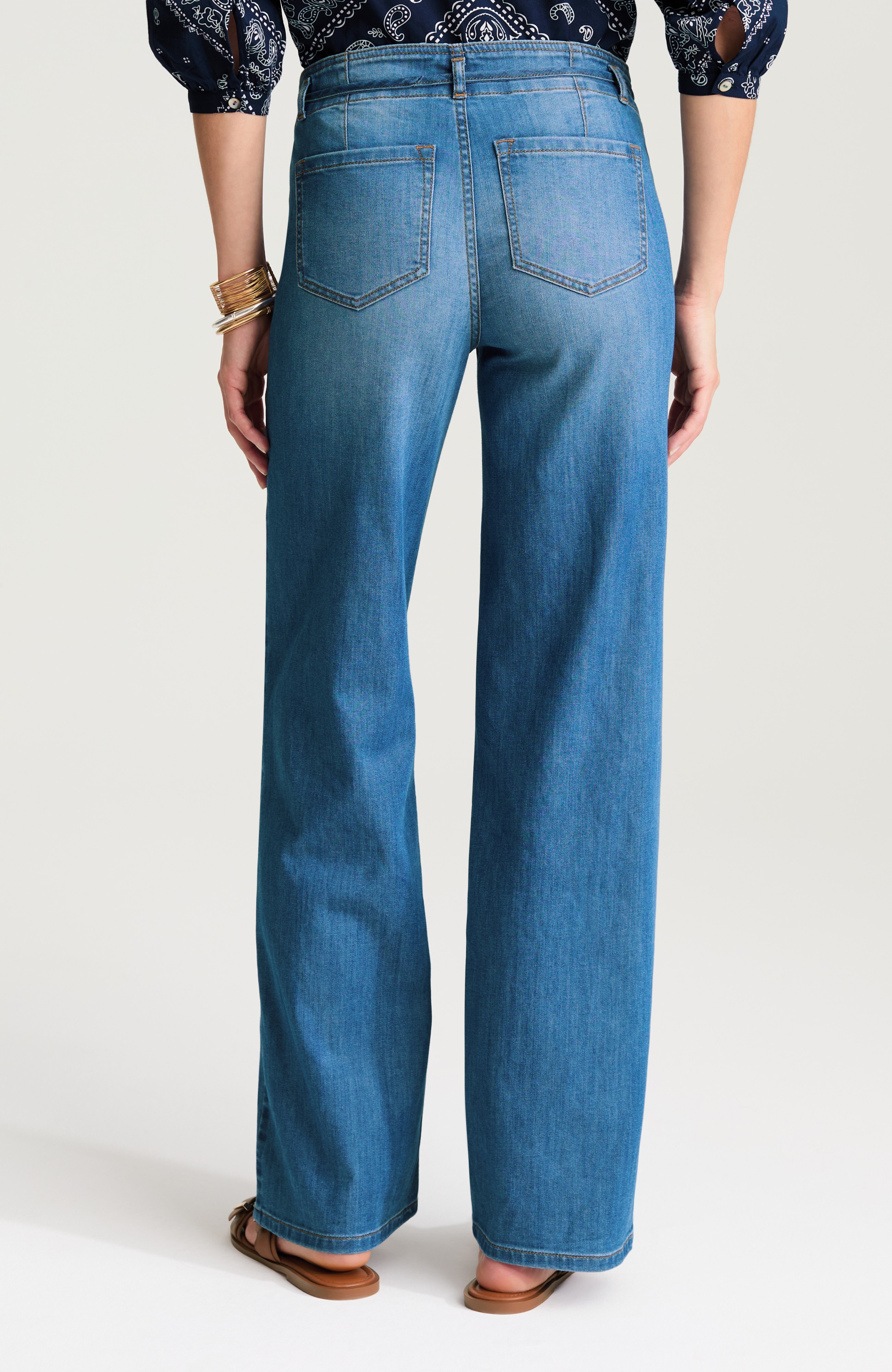 lightweight tie-waist wide-leg jeans